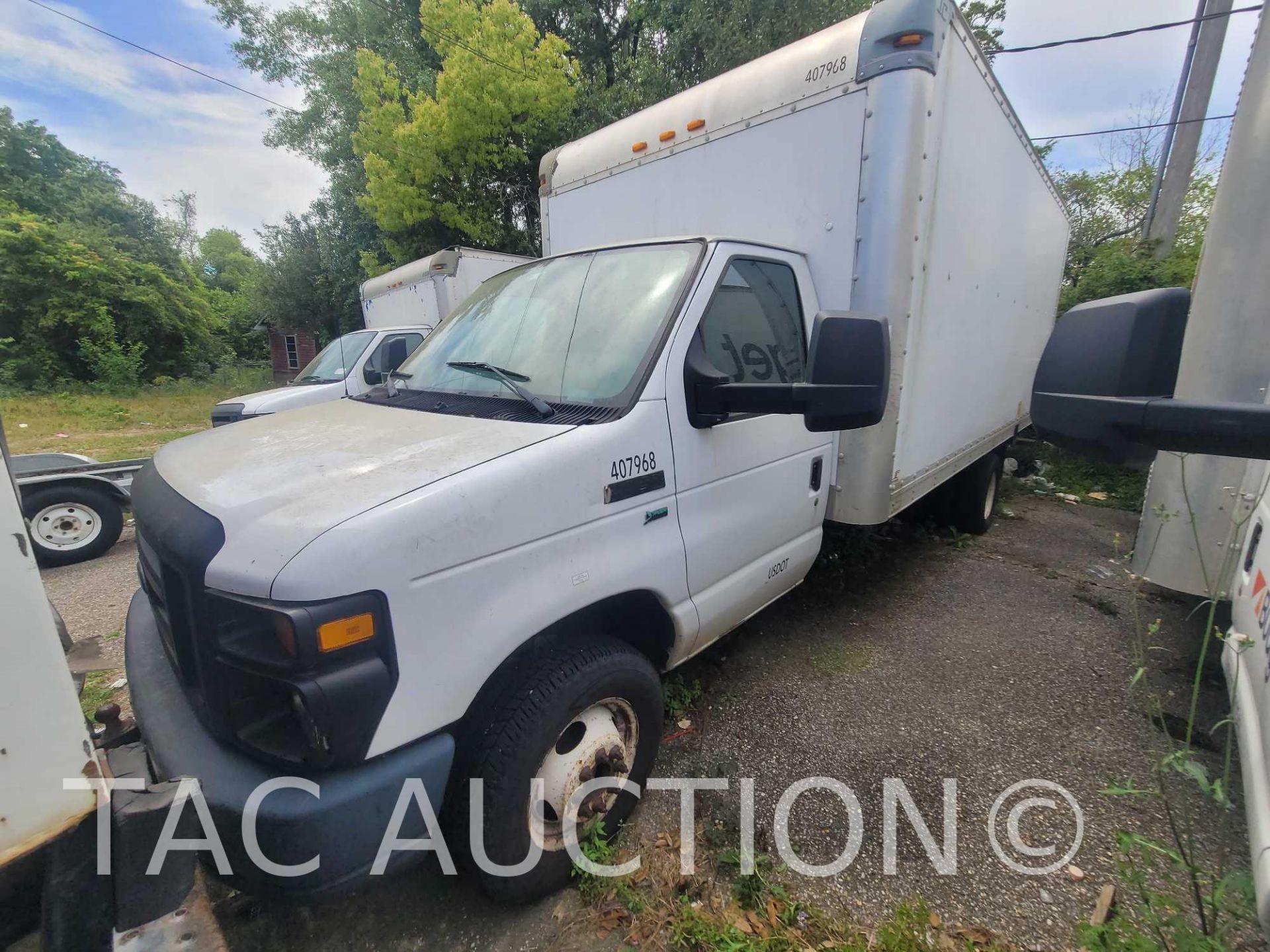 2014 Ford E-350 16ft Box Truck