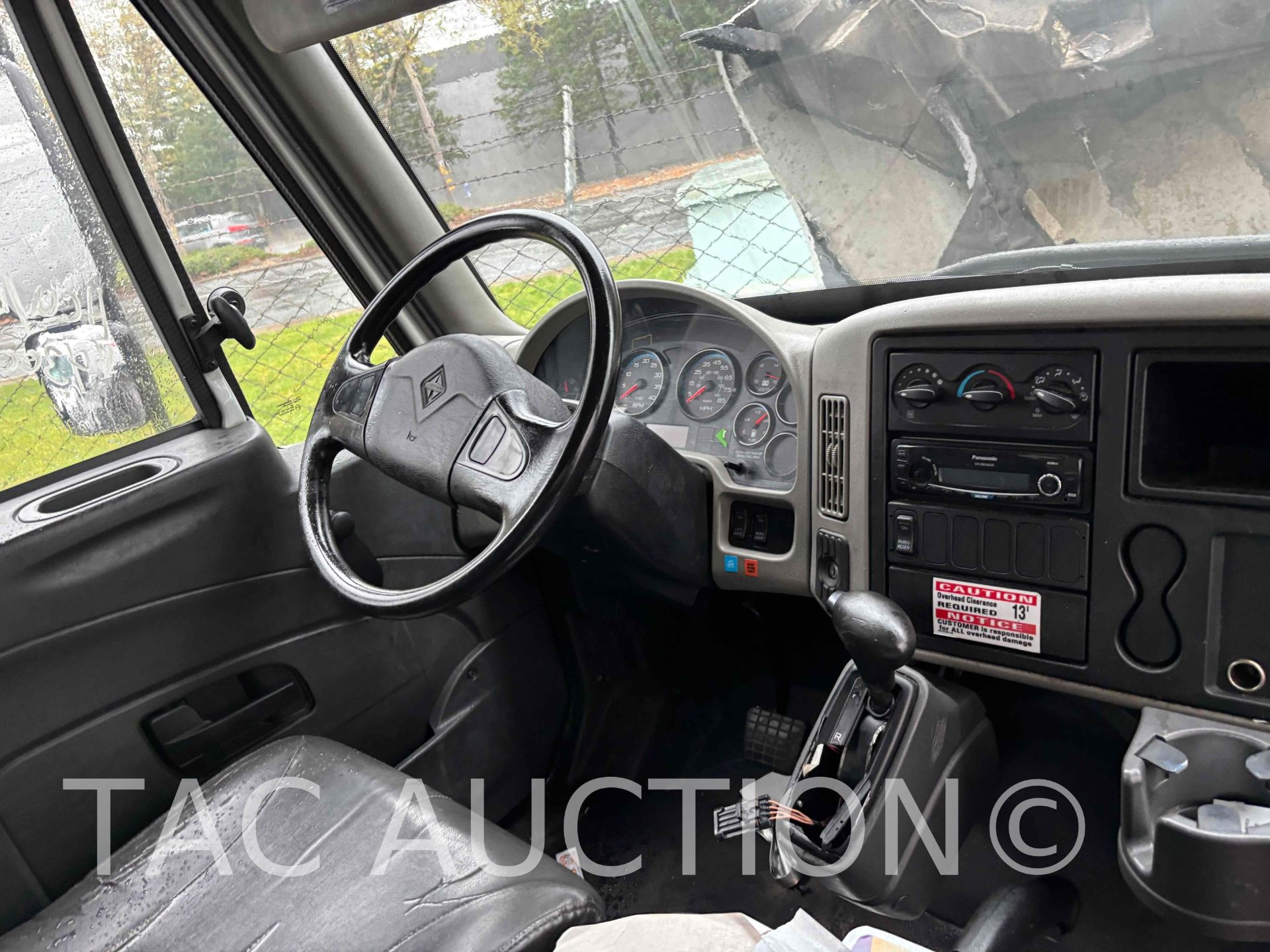 2018 International 4300 26ft Box Truck - Image 14 of 49