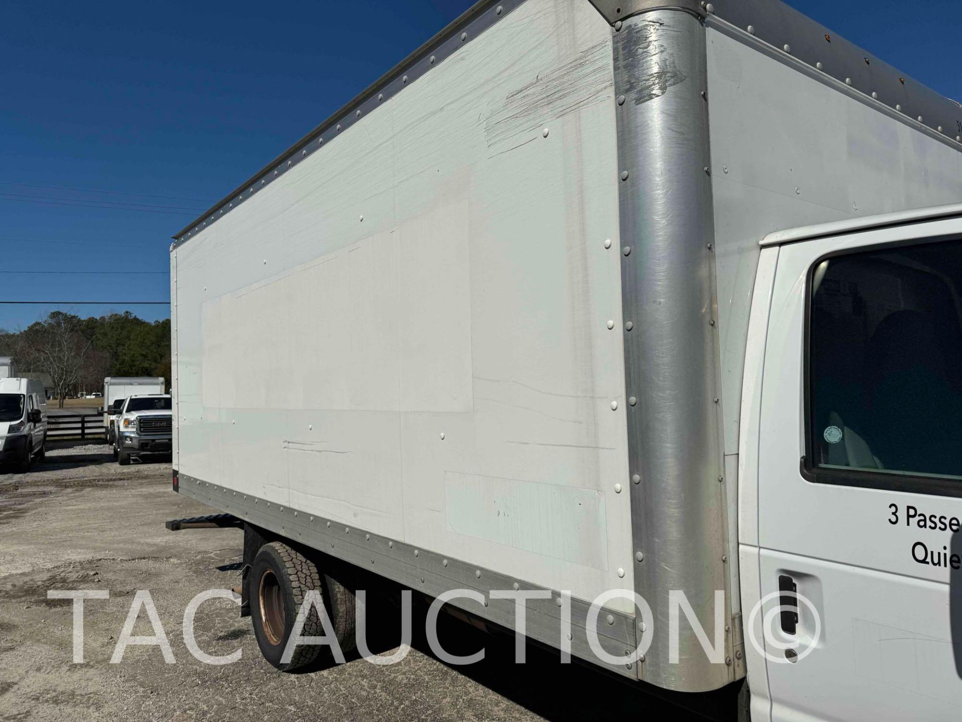 2015 Ford E-350 16ft Box Truck - Image 24 of 49