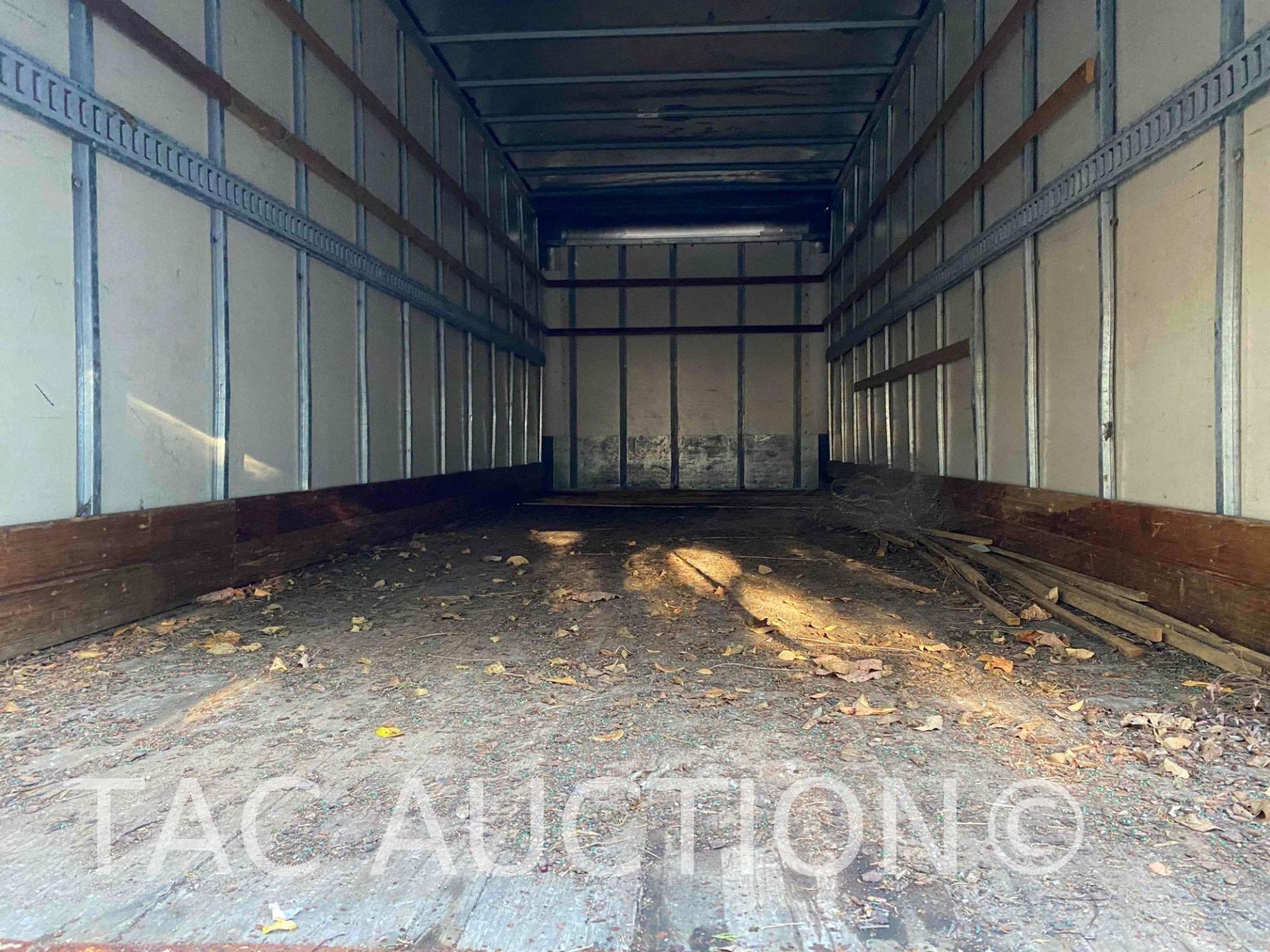 2016 Hino 268 26ft Box Truck - Image 30 of 67