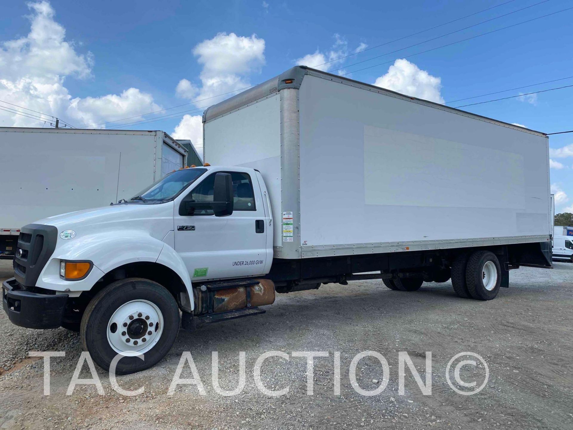 2015 Ford F-750 26ft Box Truck