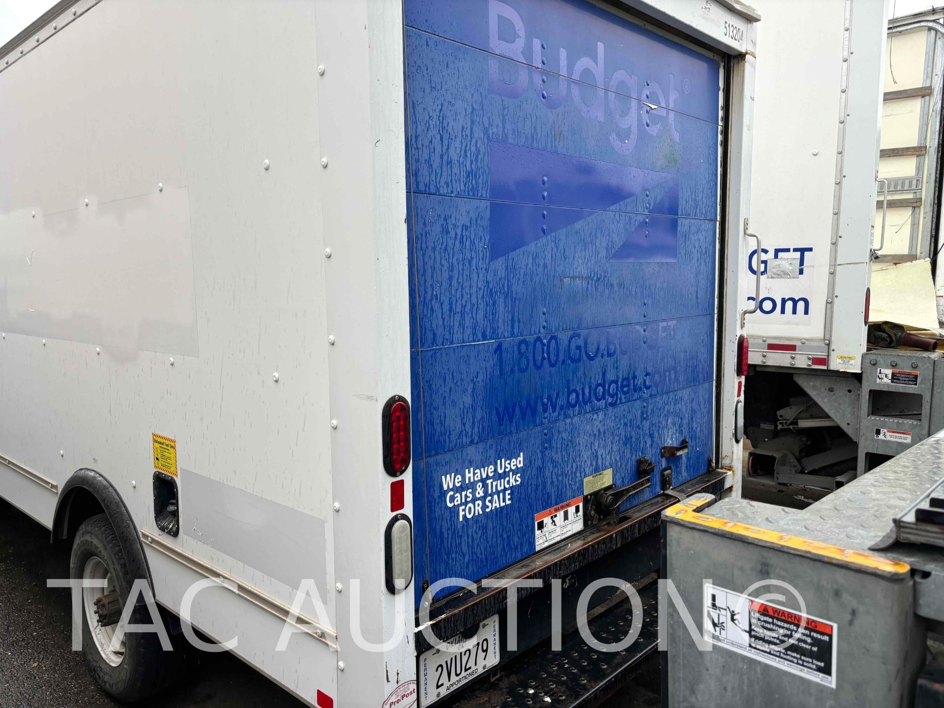 2015 Ford E-350 12ft Box Truck - Image 38 of 64