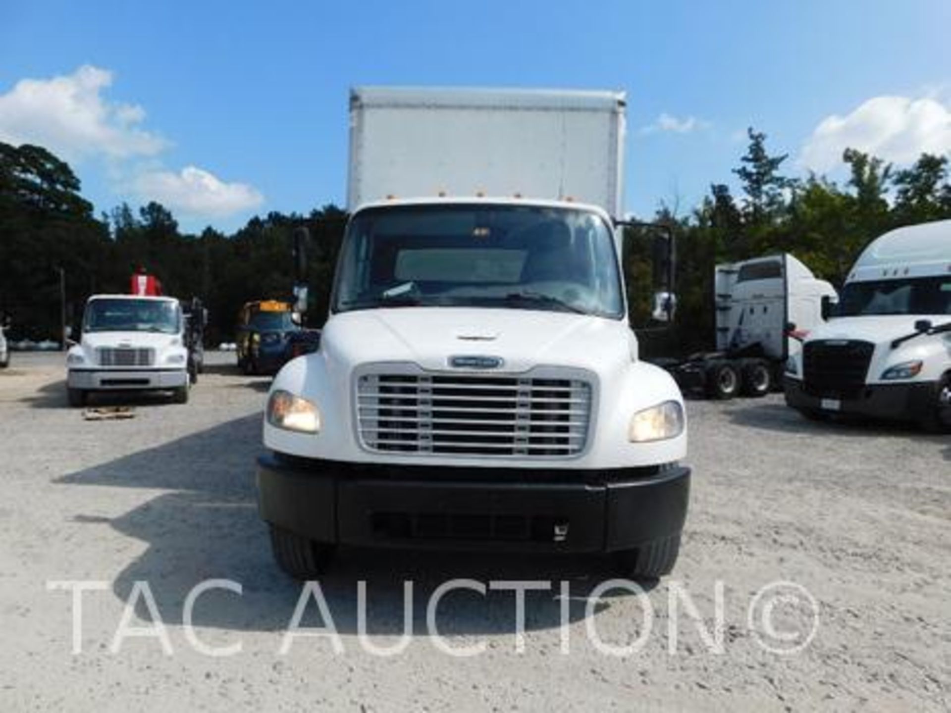 2017 Freightliner M2 26ft Box Truck - Image 2 of 60