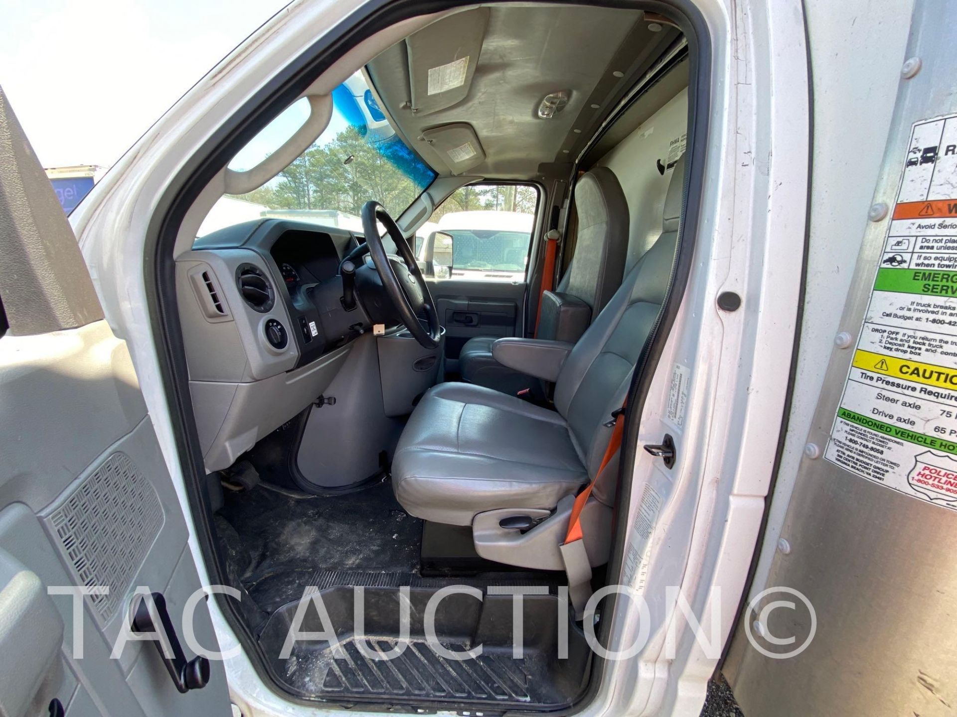 2016 Ford E-350 16ft Box Truck - Image 24 of 50