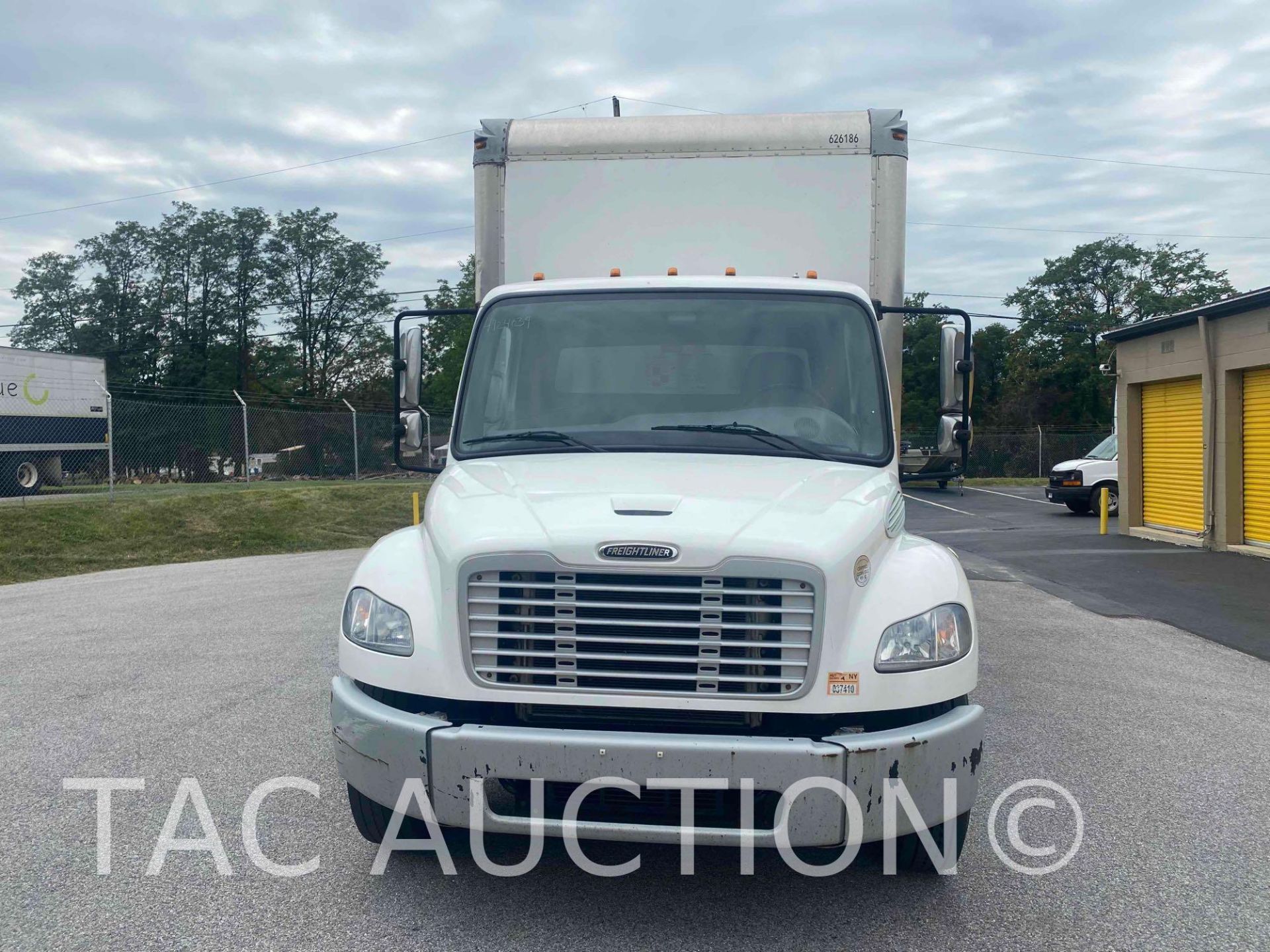 2016 Freightliner M2106 26ft Box Truck - Image 2 of 57