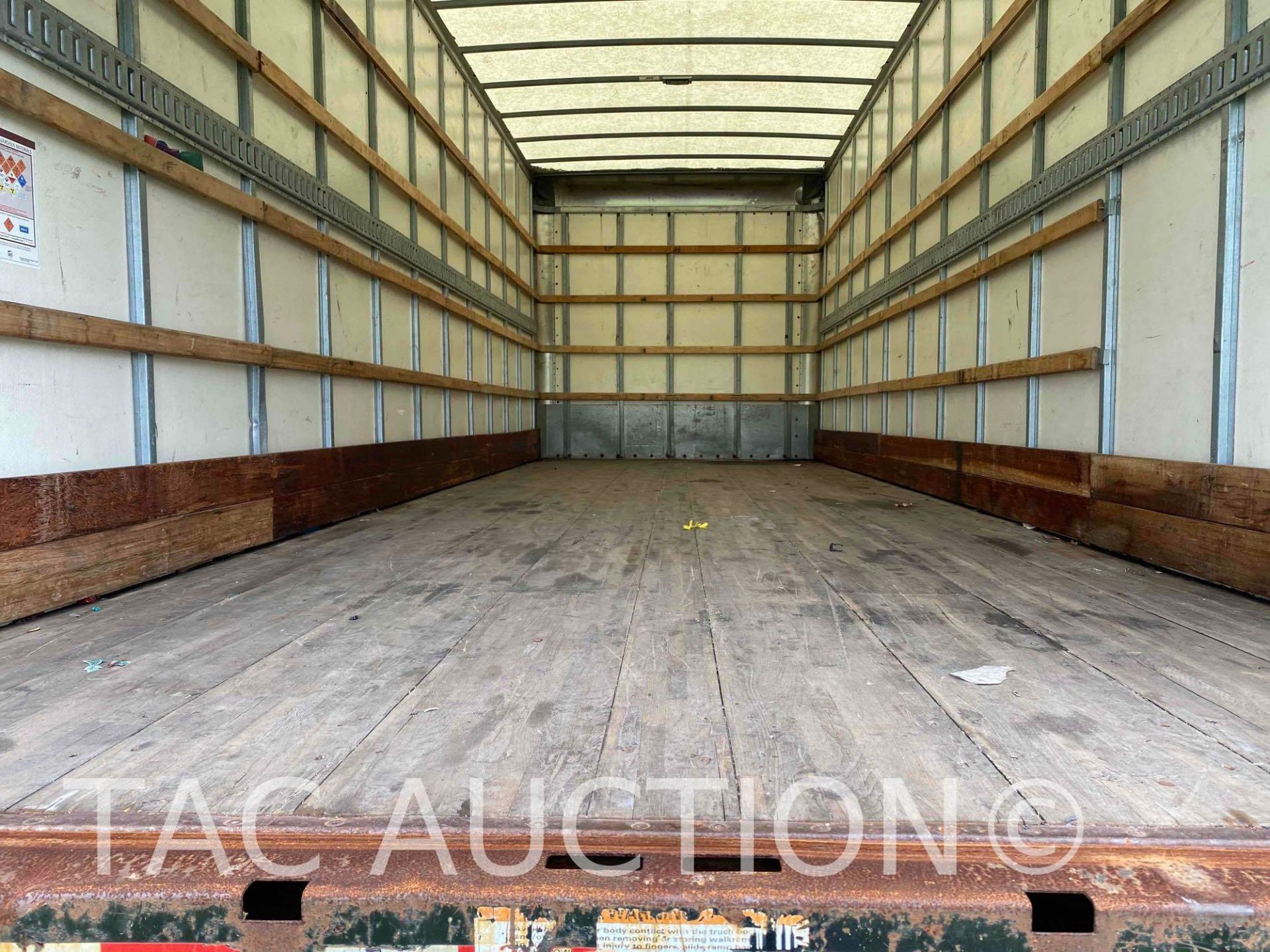 2017 International Durastar 4300 26ft Box Truck - Image 39 of 60