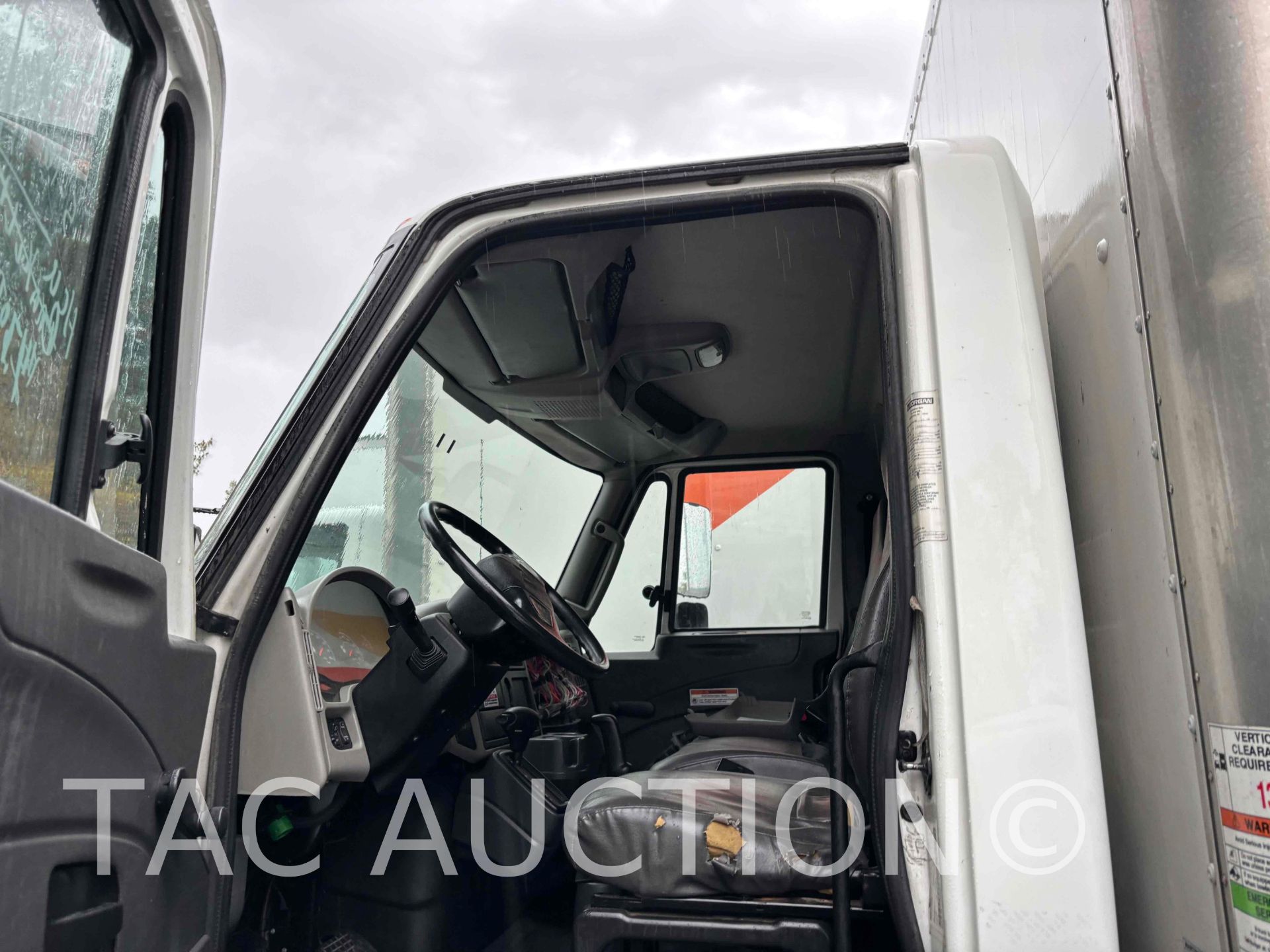 2017 International 4300 26ft Box Truck - Image 6 of 81