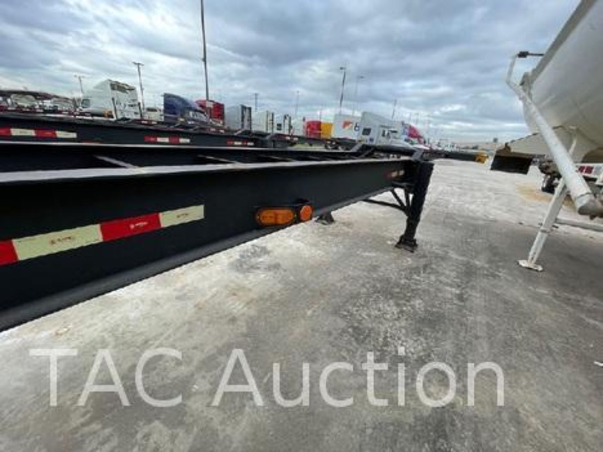 2023 ATRO 40ft Container Chassis - Image 15 of 52