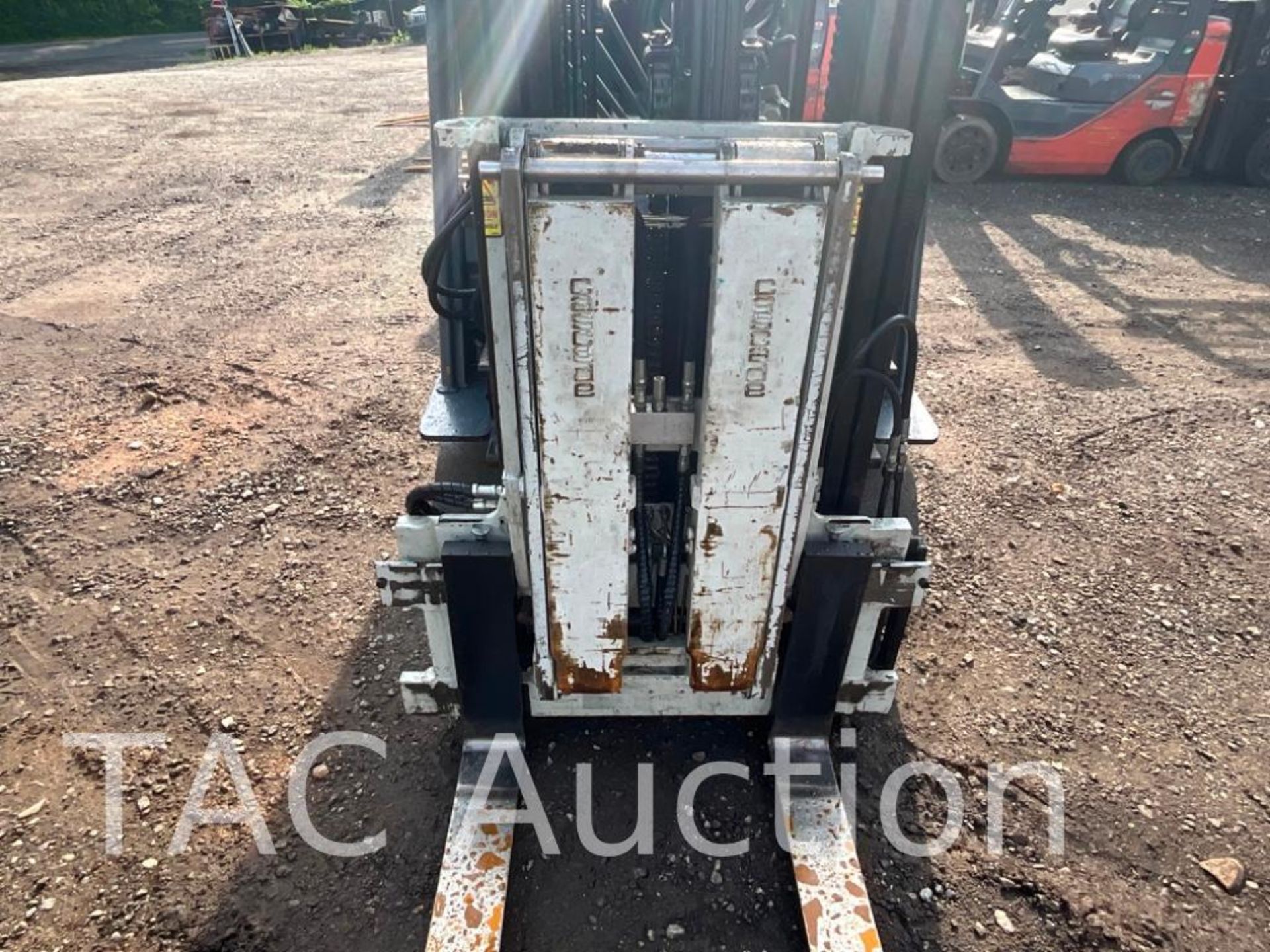 Toyota 8FGCU25 5000lb Forklift W/ Reach Attachment - Image 9 of 20