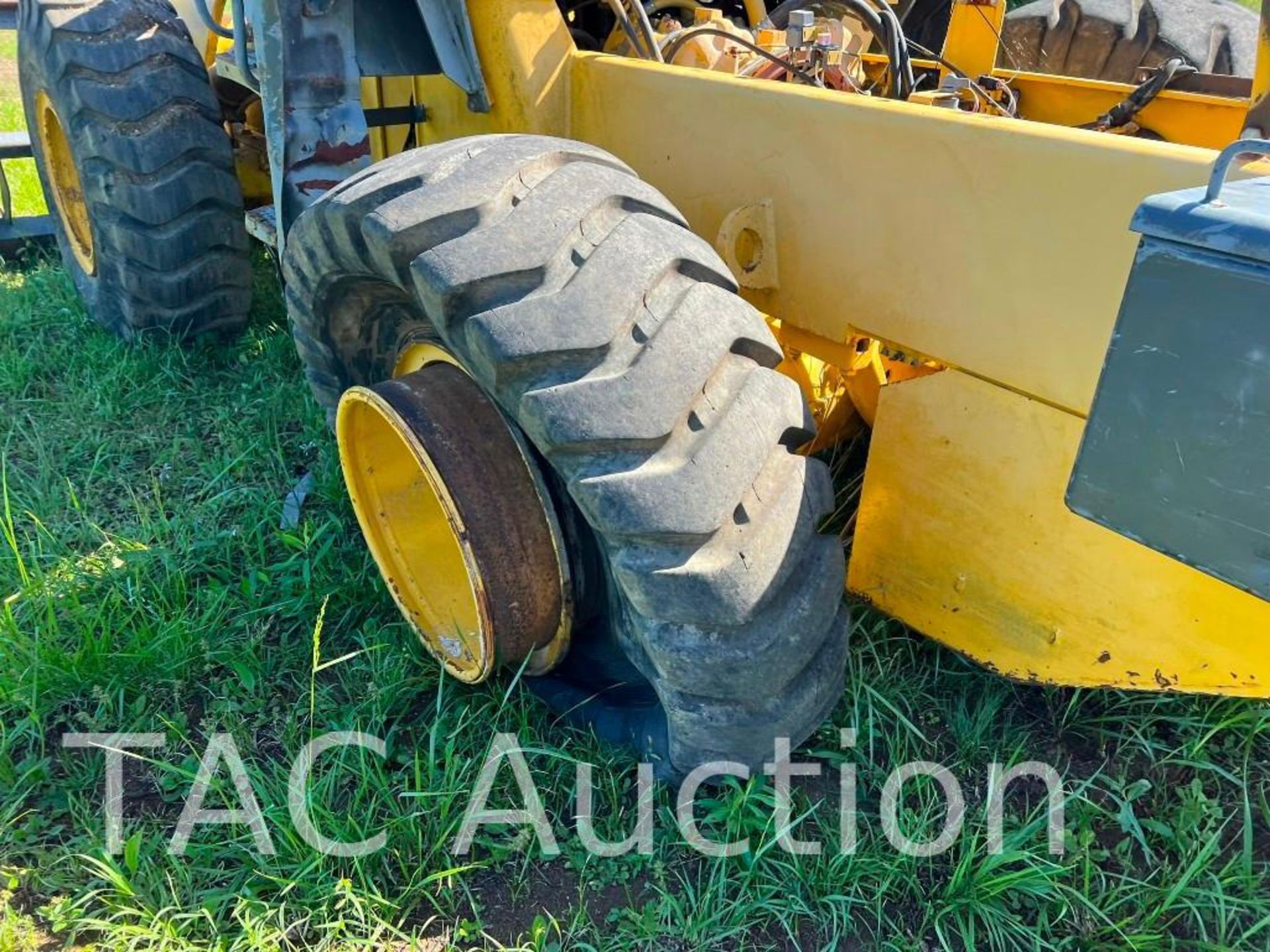 Komatsu WA320-3HC Wheel Loader - Image 44 of 48