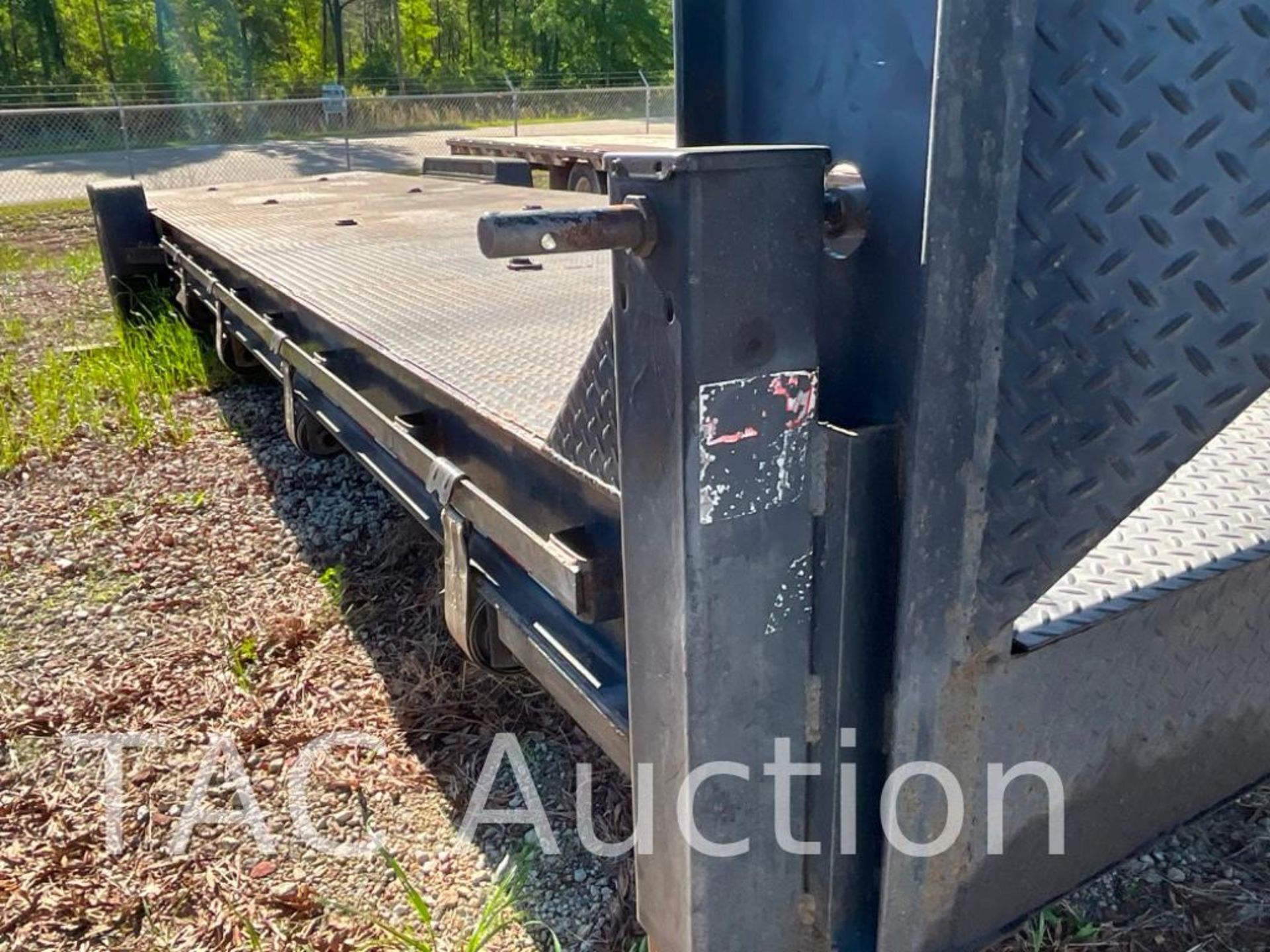 2019 Down To Earth 34ft Gooseneck Car Hauler Trailer - Image 15 of 31