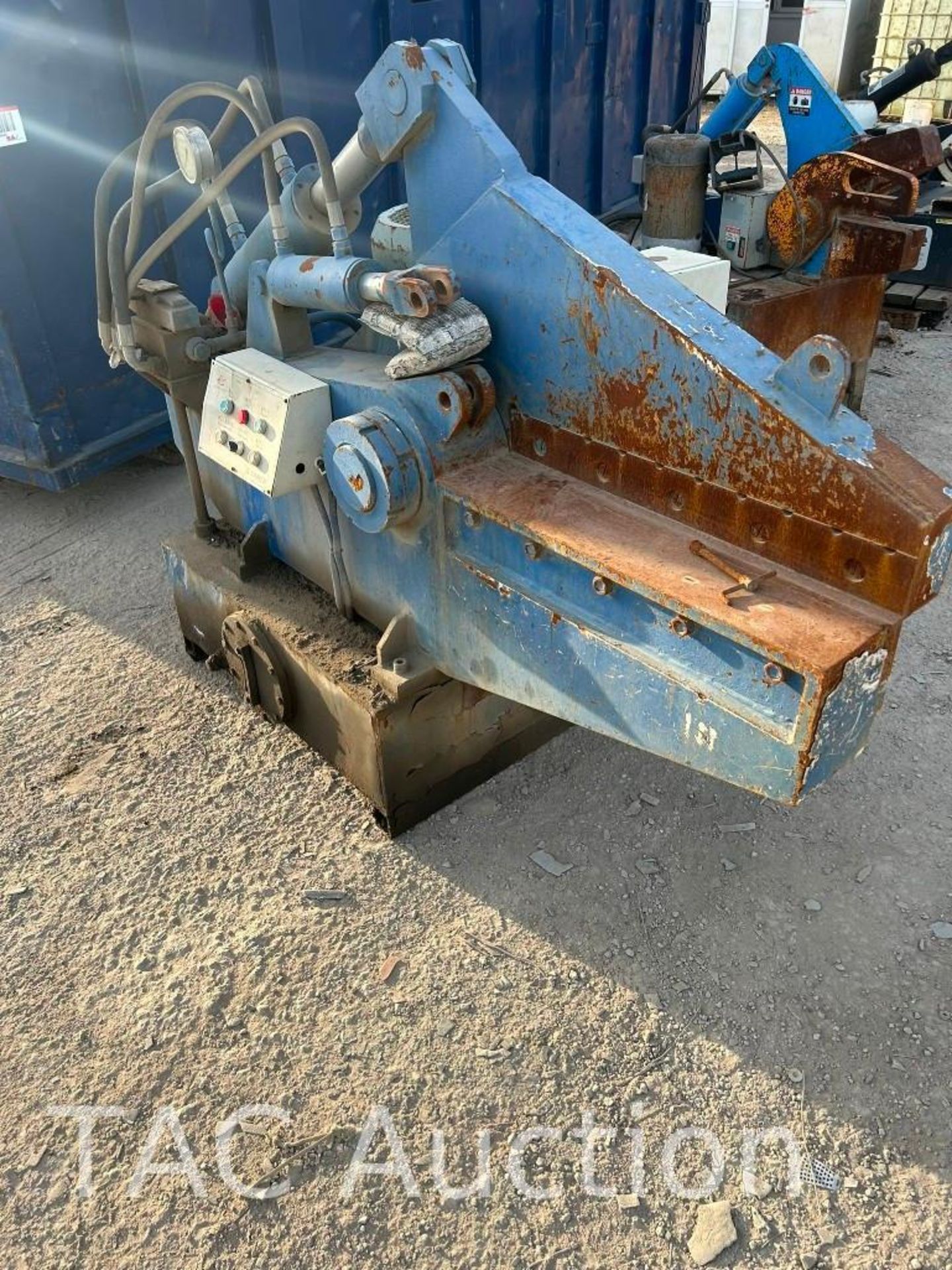 Jiangsu Washinda Q43-1000 Hydraulic Scrap Metal Shear - Image 4 of 9