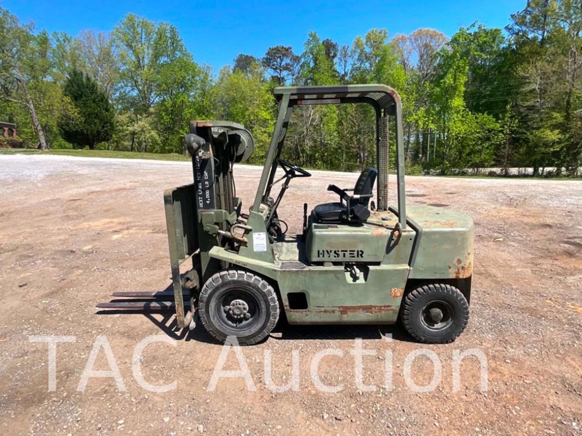 Hyster H40XL 4000lb Diesel Forklift - Image 2 of 22