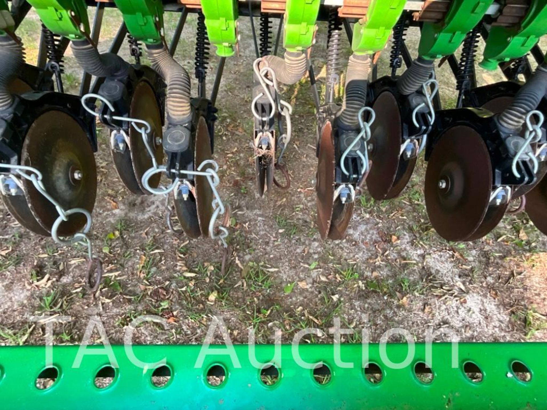 John Deere BD1113 Grain Drill - Image 12 of 56