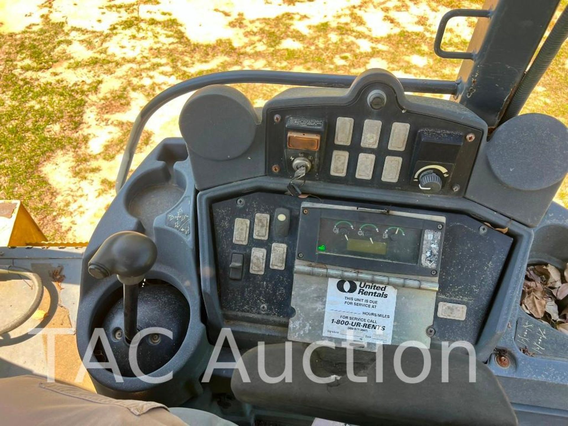 2008 John Deere 310J 4x4 Backhoe Loader - Image 13 of 50