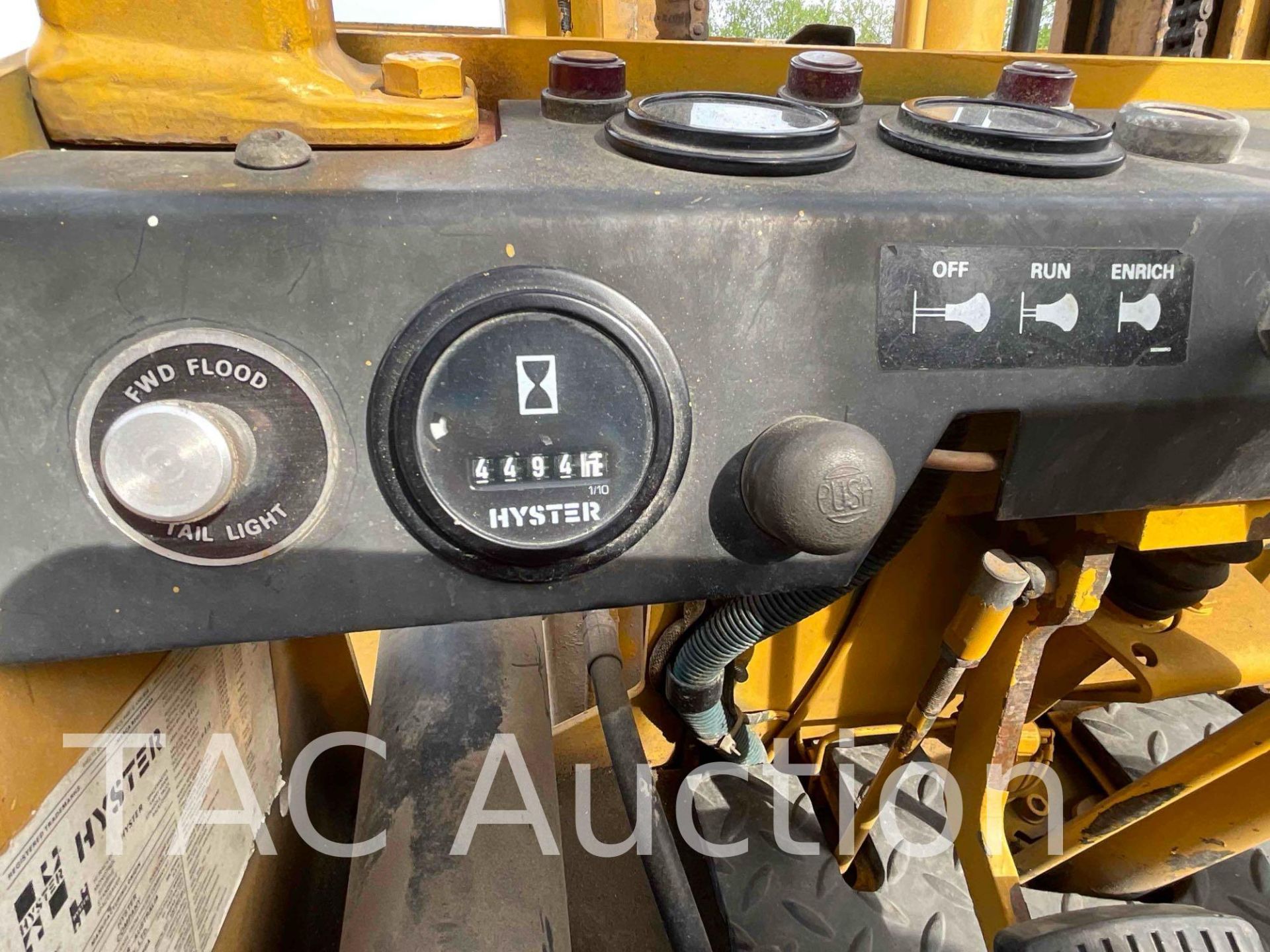 Hyster H40XLM 4000lb Diesel Forklift - Image 10 of 25