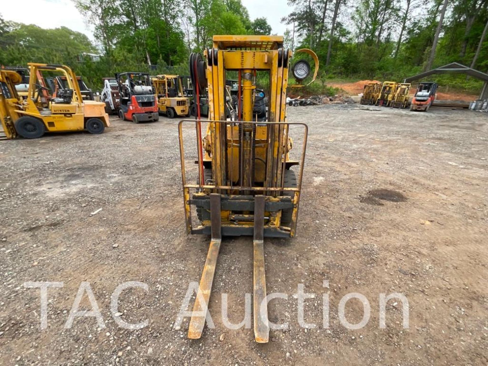 Hyster H40XLM 4000lb Diesel Forklift - Image 8 of 26