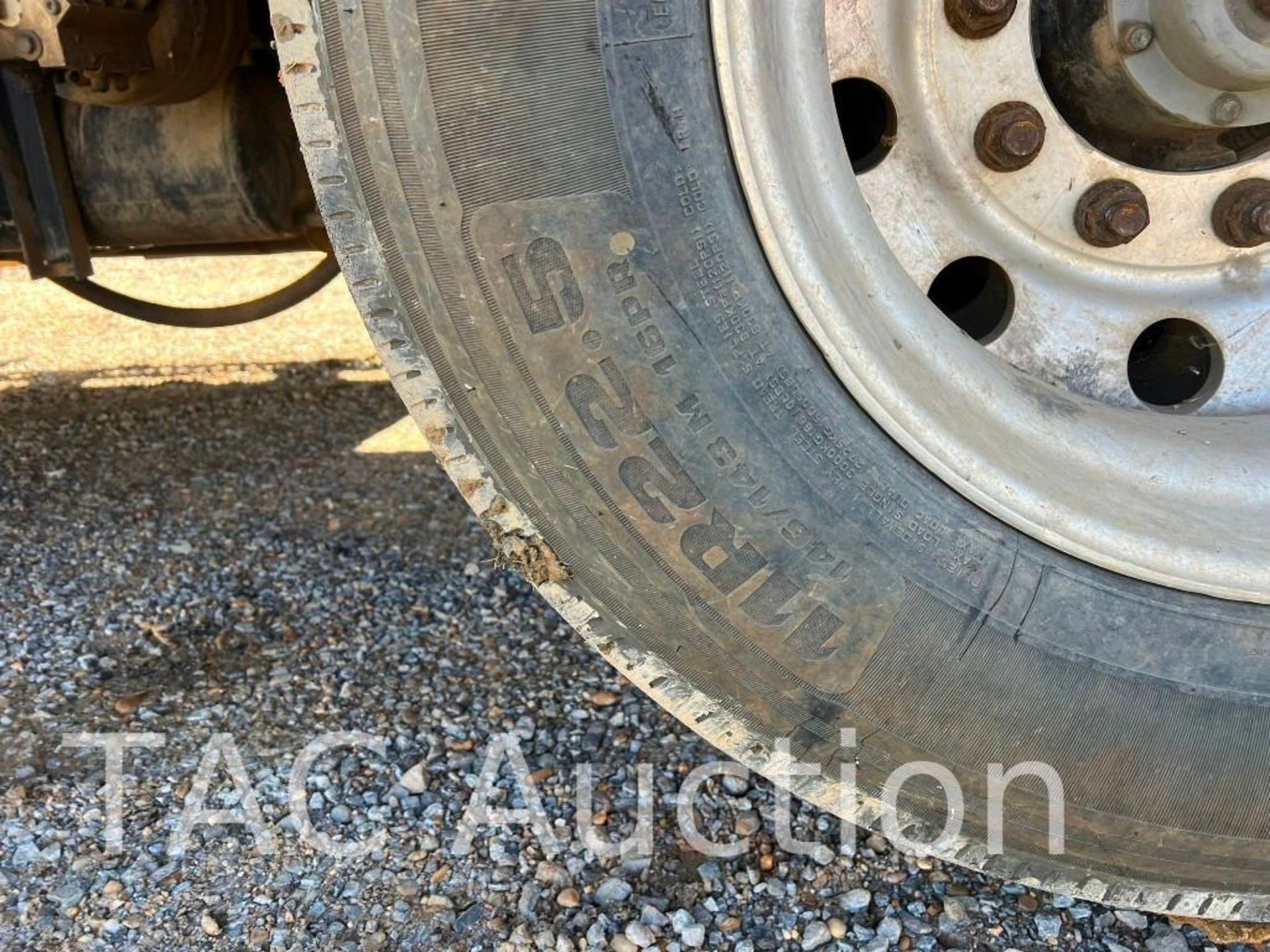 2005 Kenworth T800 Tri-Axle Dump Truck - Image 55 of 81