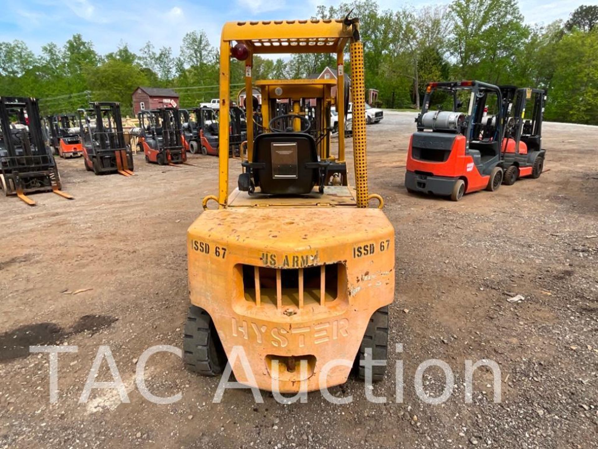 Hyster H40XLM 4000lb Diesel Forklift - Image 4 of 24