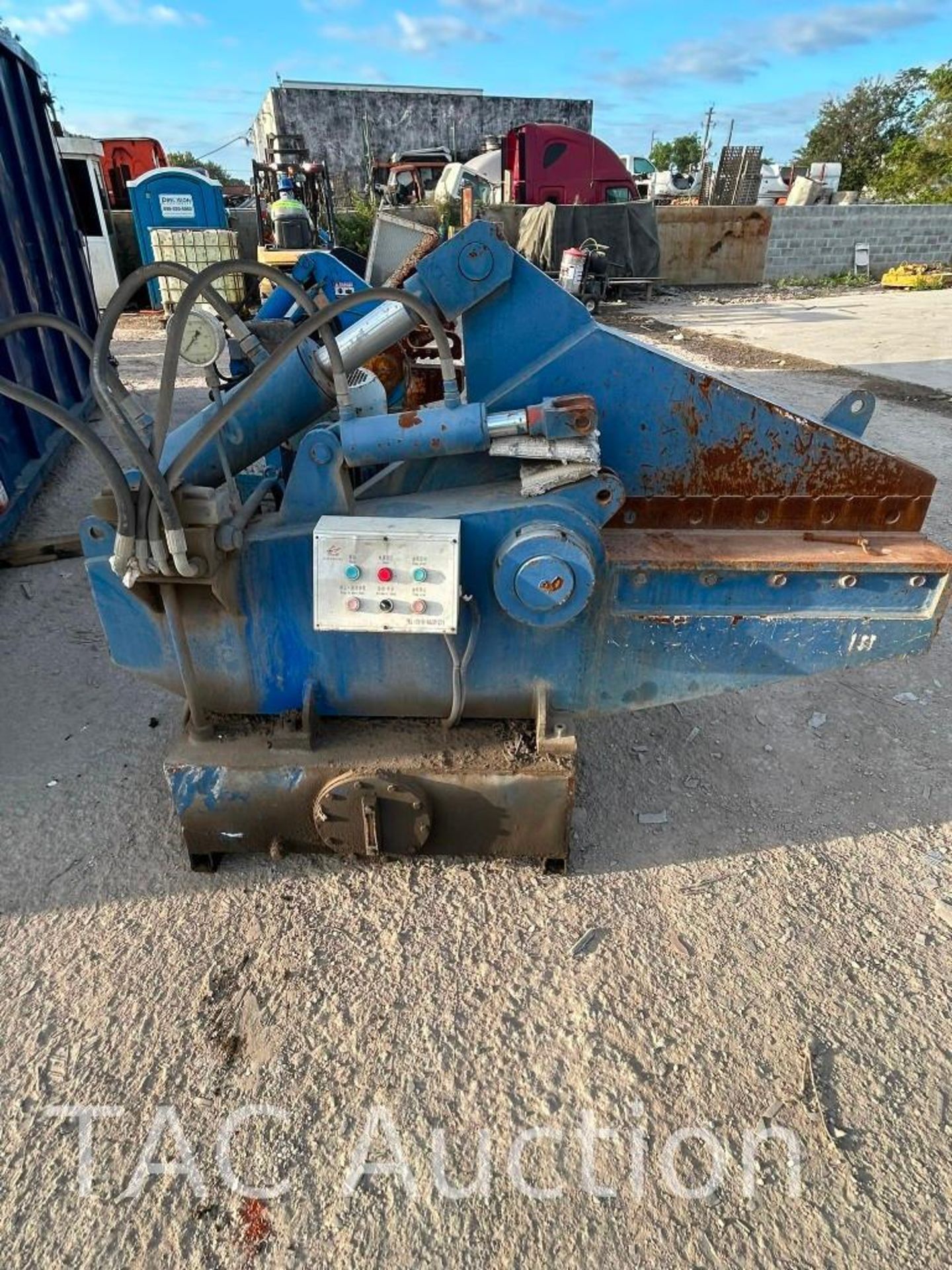 Jiangsu Washinda Q43-1000 Hydraulic Scrap Metal Shear - Image 5 of 9