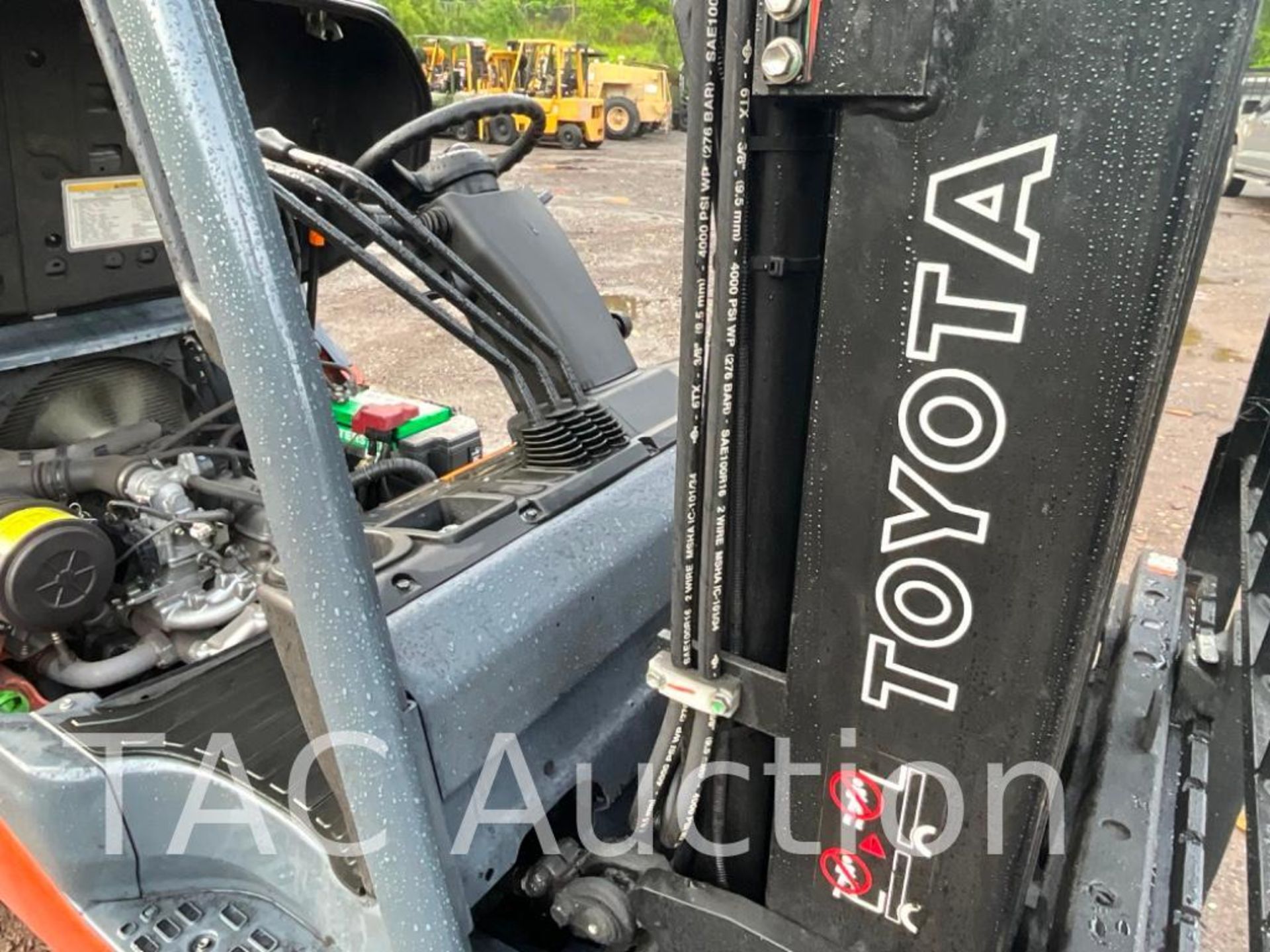 2018 Toyota 8FGCU30 6000lb Forklift - Image 20 of 23