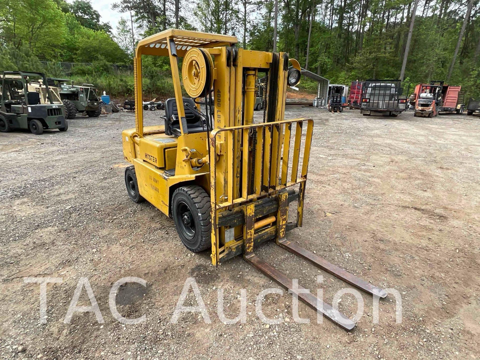 Hyster H40XLM 4000lb Diesel Forklift - Image 7 of 25