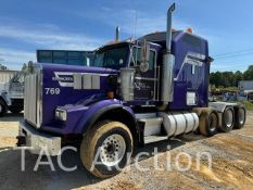 2002 Kenworth T800 Tri-Axle Sleeper Truck