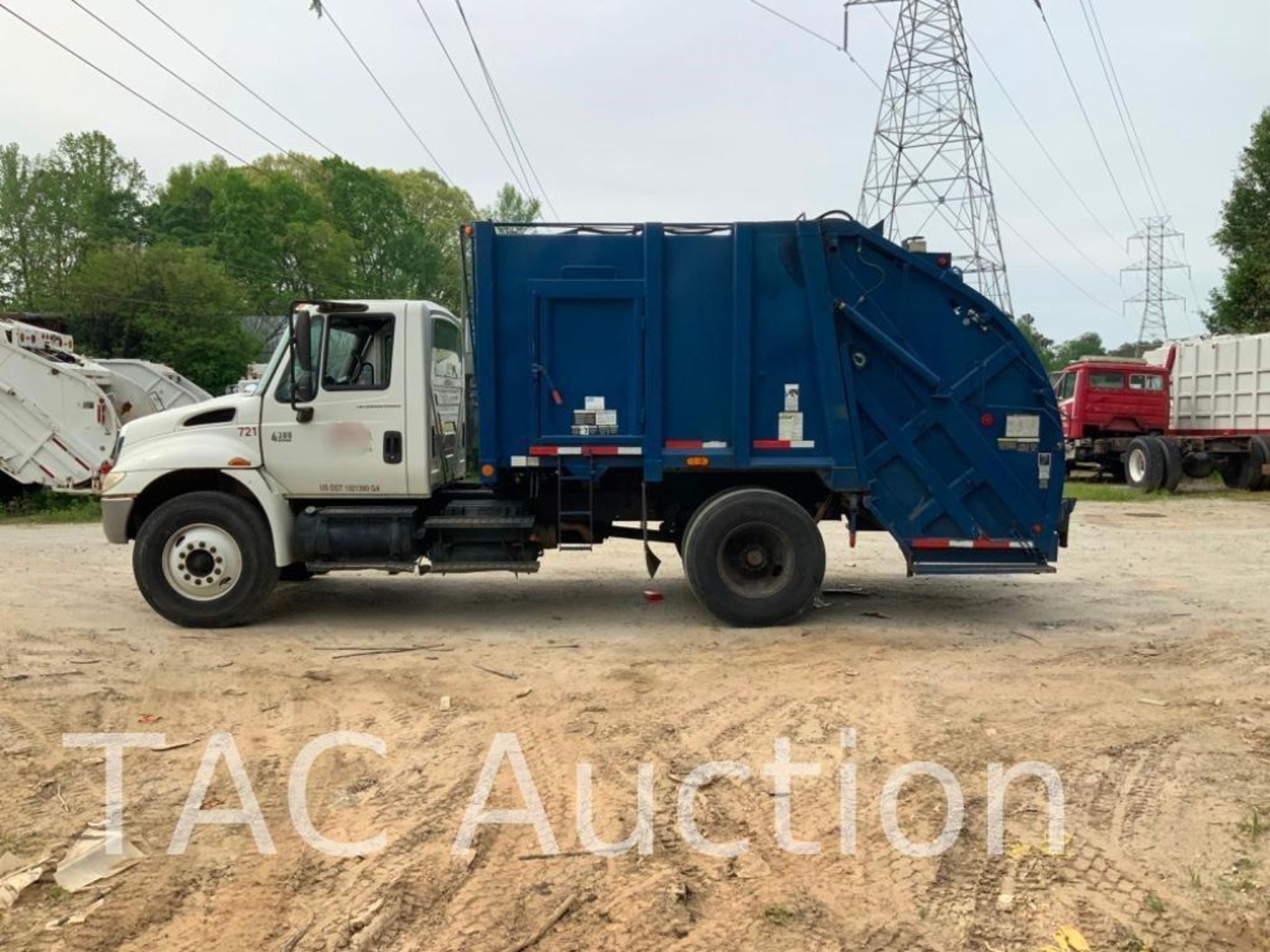 2007 International 4300 Rear Loading Garbage Truck - Image 2 of 52