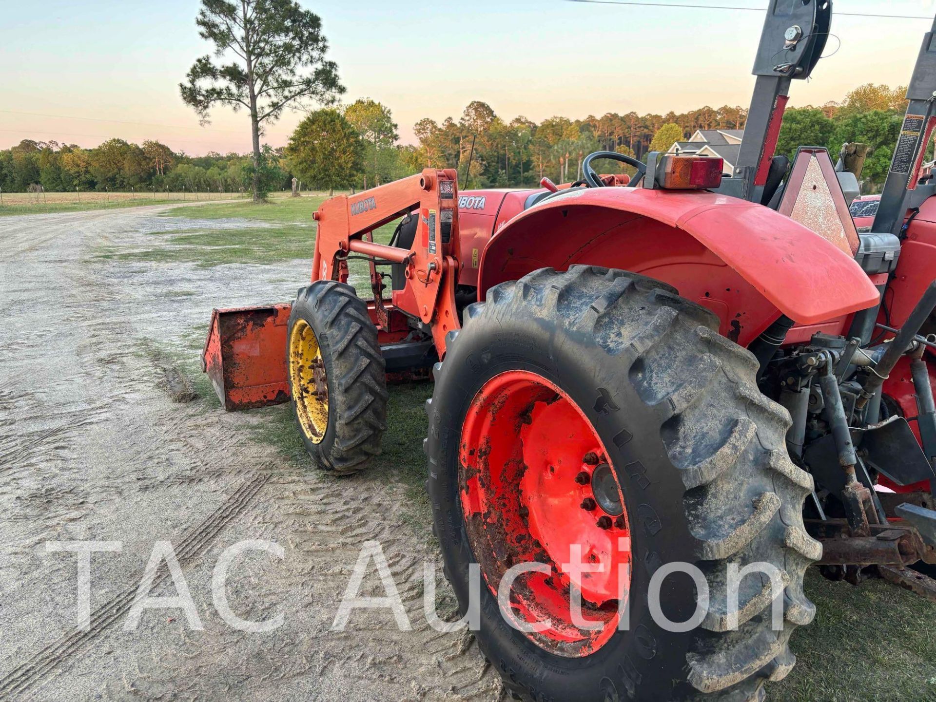 2013 Kubota M5140 Tractor W/ Front End Loader - Image 4 of 20