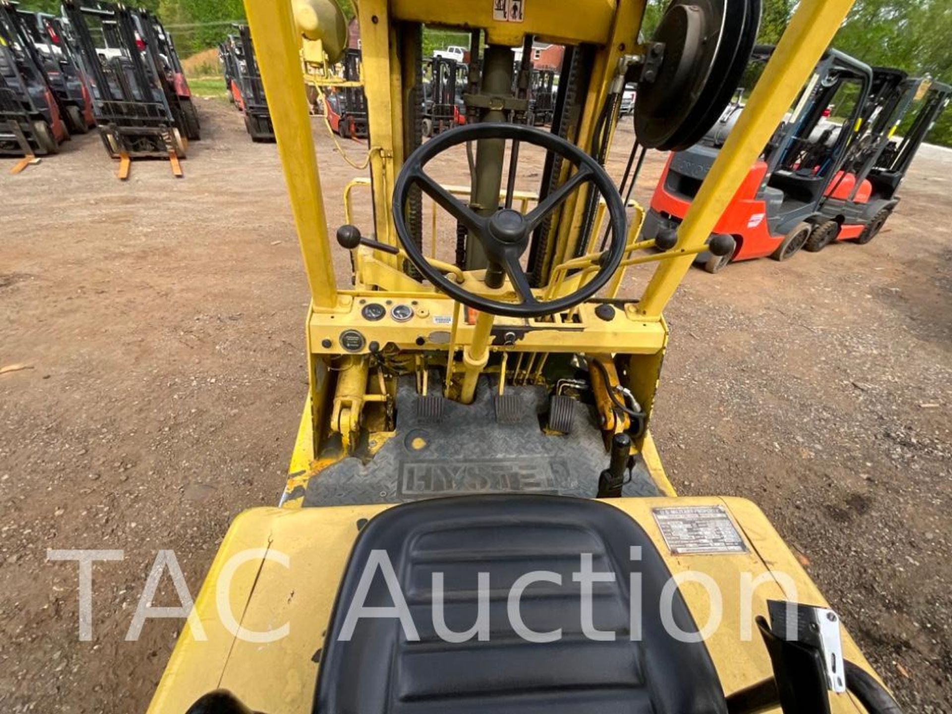 Hyster H40XLM 4000lb Diesel Forklift - Image 10 of 25