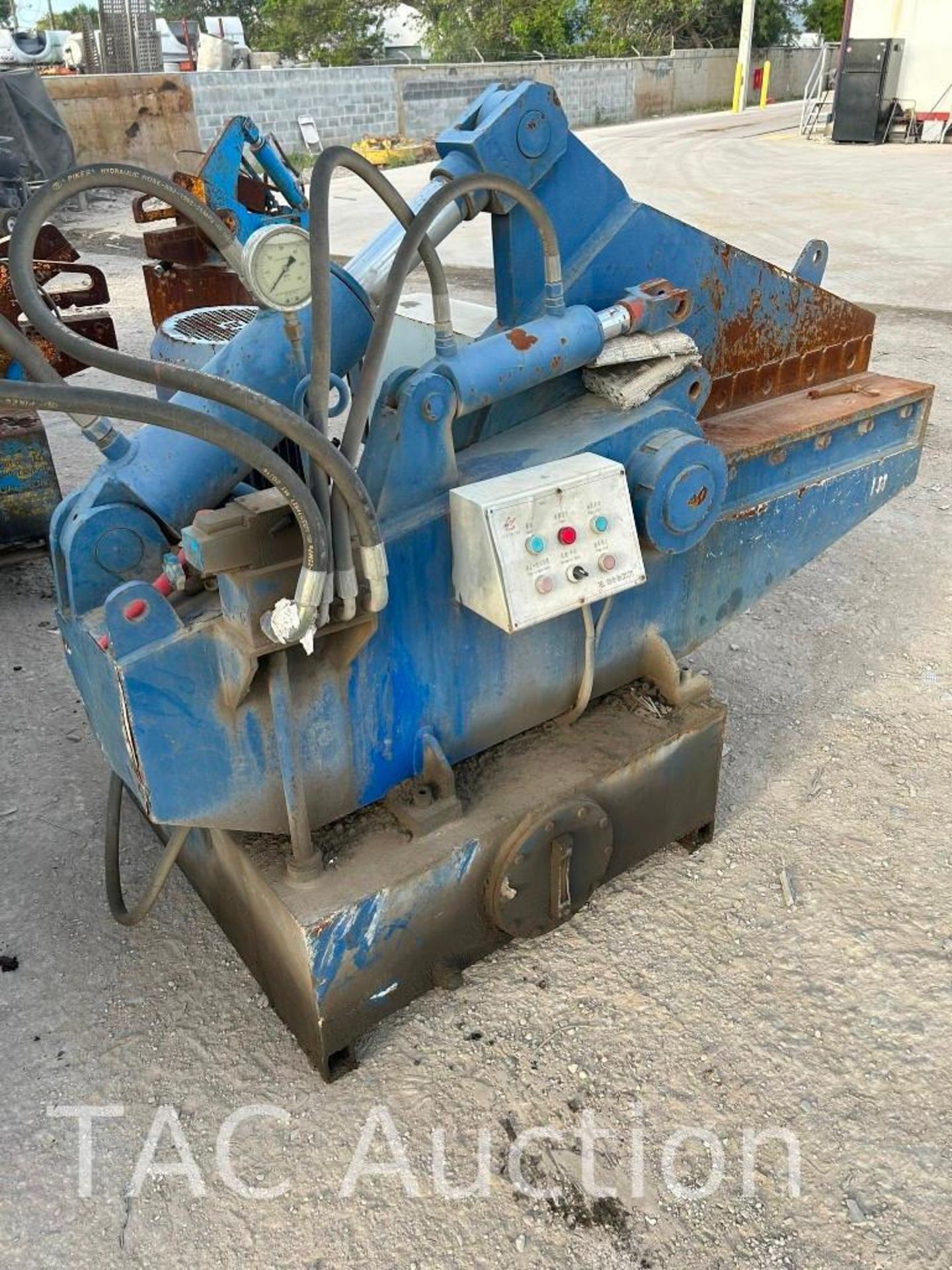 Jiangsu Washinda Q43-1000 Hydraulic Scrap Metal Shear - Image 6 of 9