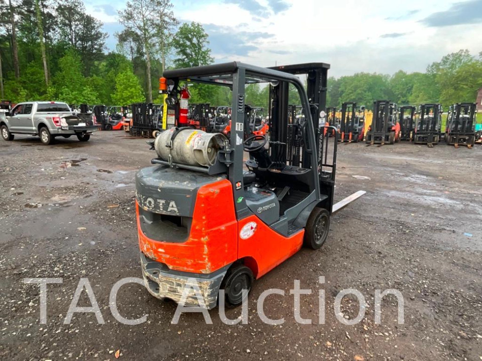 2018 Toyota 8FGCU30 6000lb Forklift - Image 5 of 23