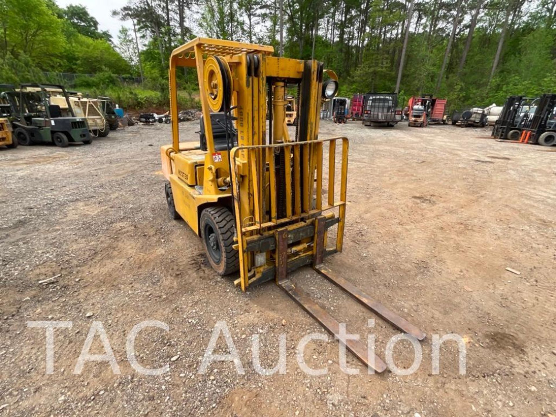 Hyster H40XLM 4000lb Diesel Forklift - Image 7 of 24