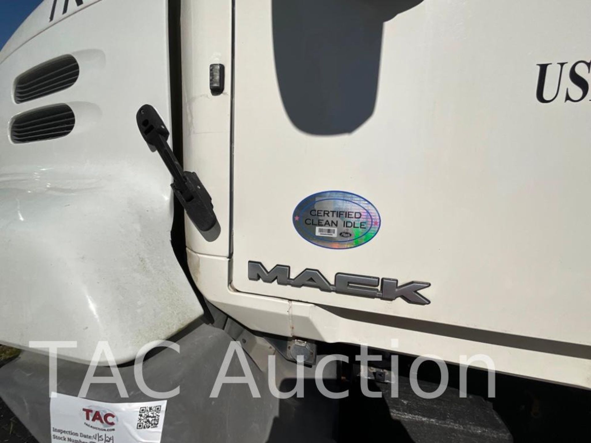 2018 Mack CXU613 Day Cab - Image 16 of 34