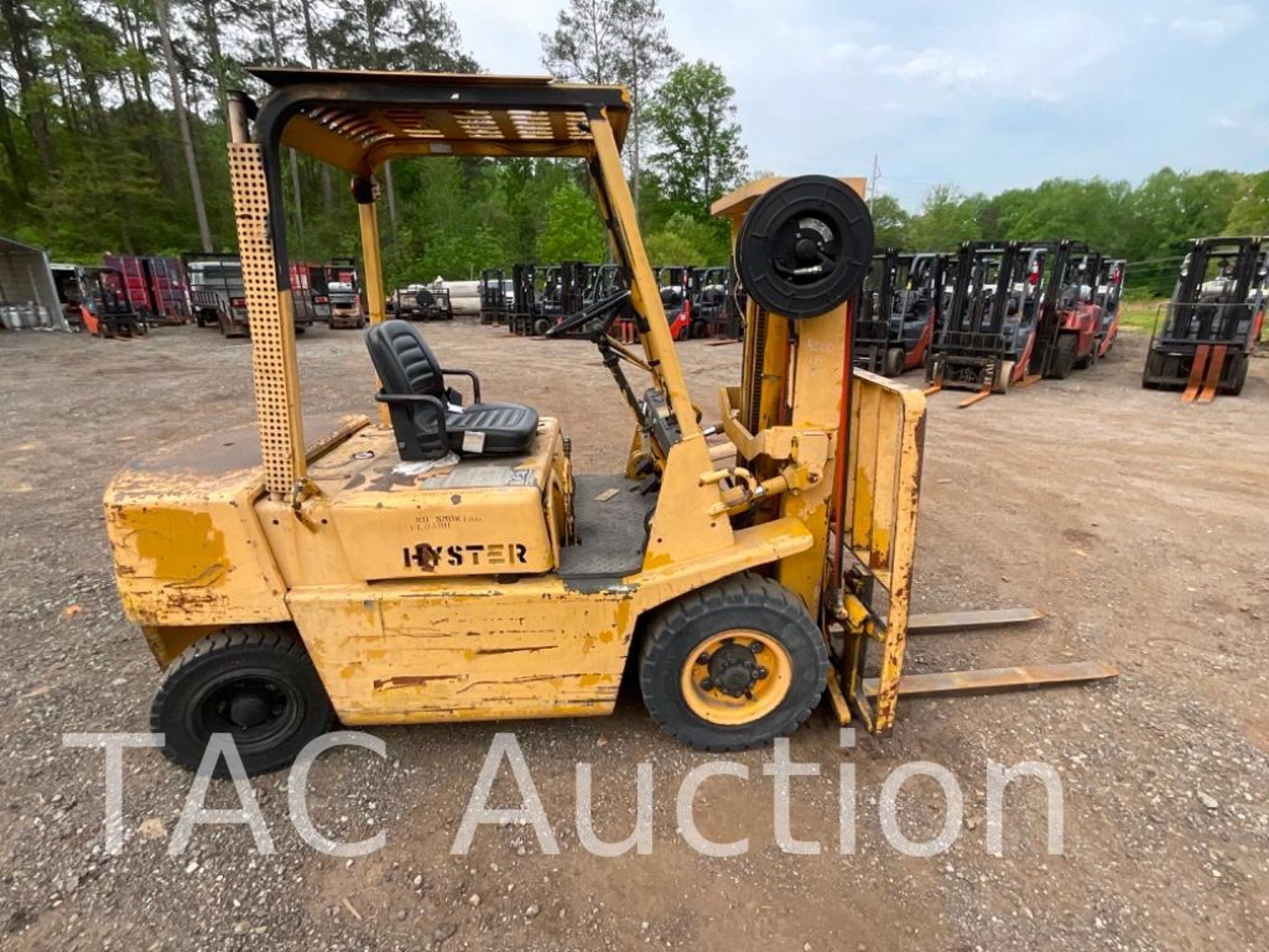 Hyster H40XLM 4000lb Diesel Forklift - Image 6 of 26