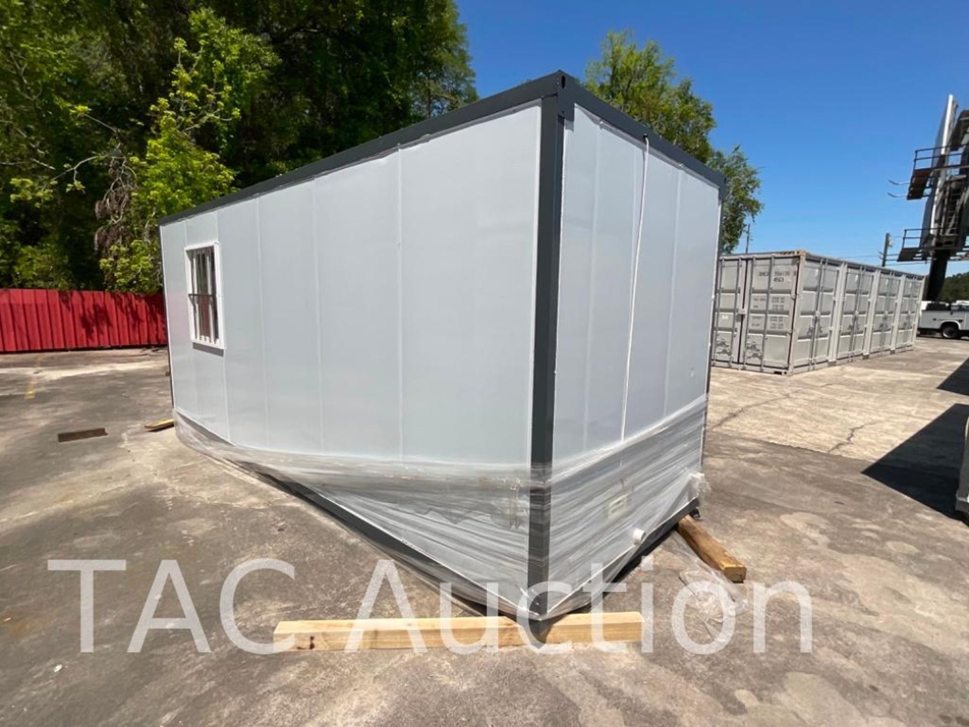 New Portable House With Bathroom - Image 5 of 15
