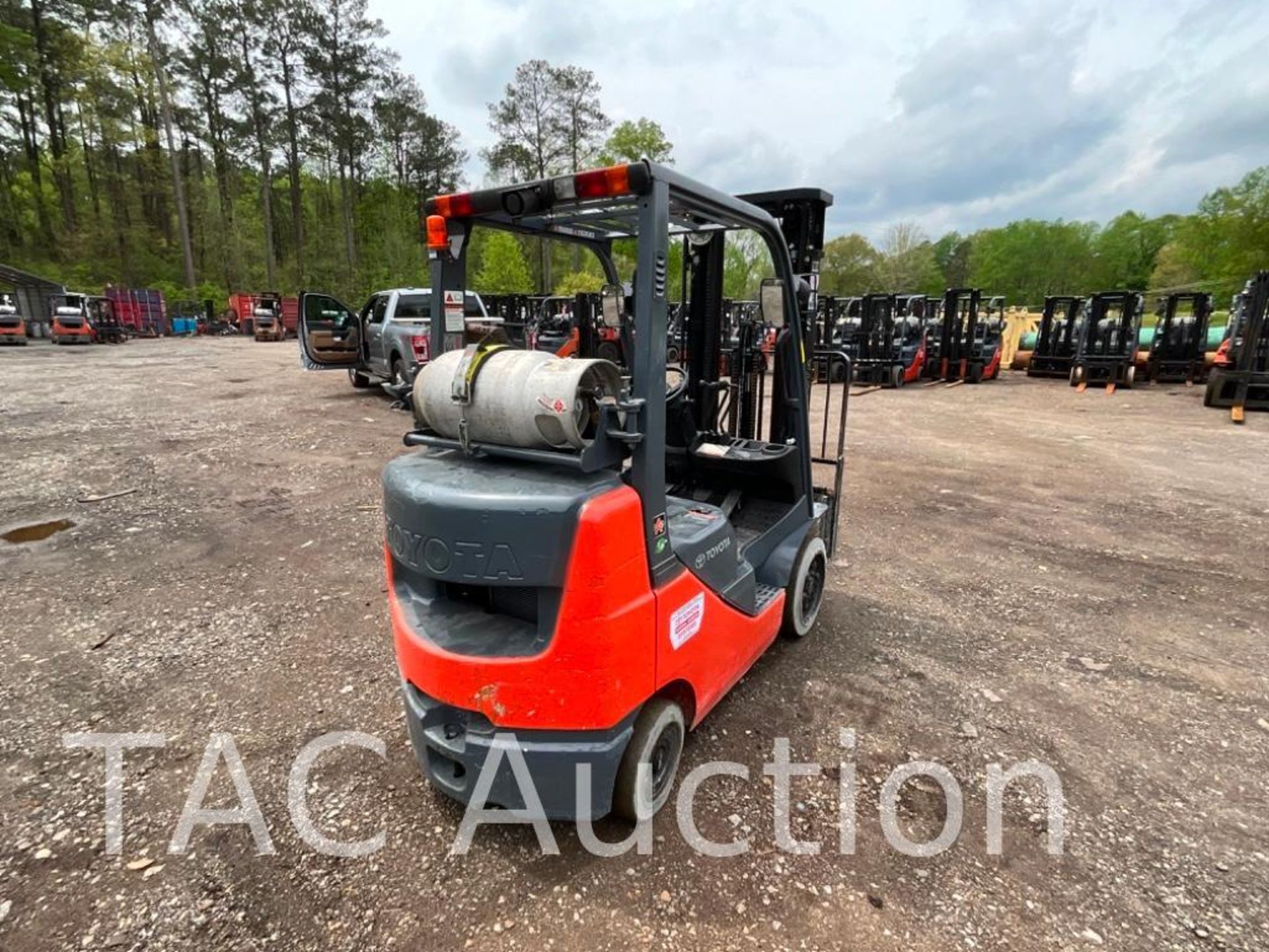 Toyota 8FGCU25 5000lb Forklift - Image 5 of 22