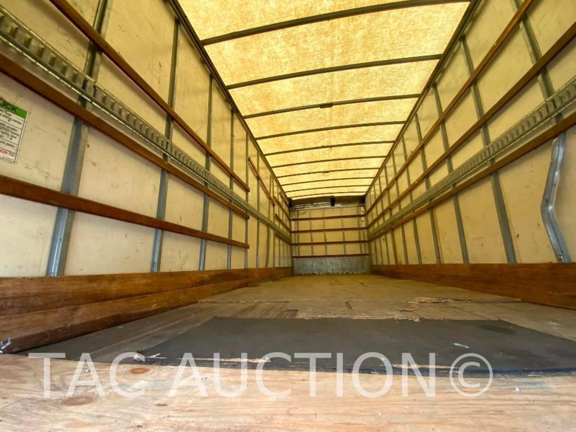 2017 Hino 268 26ft Box Truck - Image 42 of 70