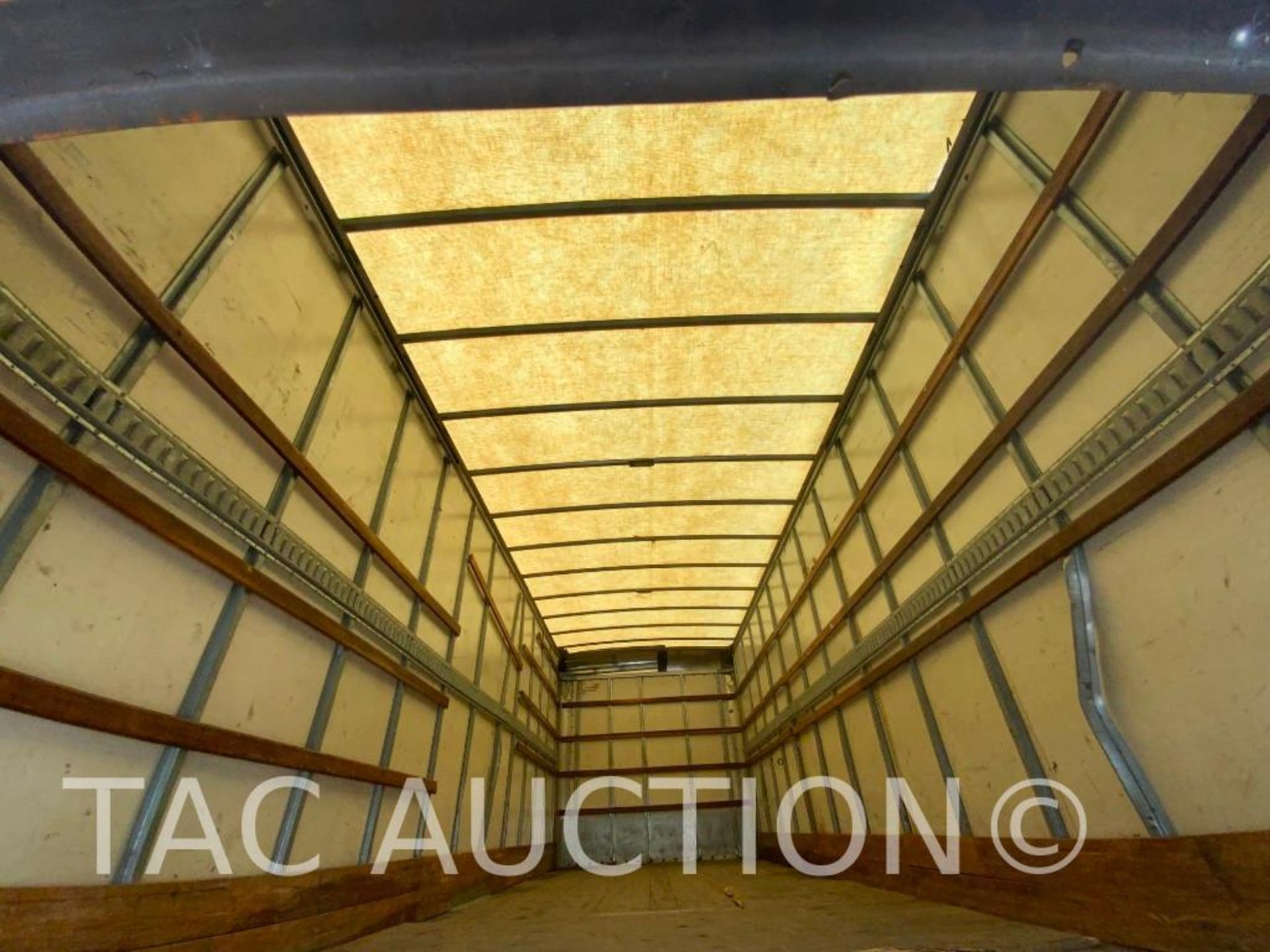 2017 Hino 268 26ft Box Truck - Image 43 of 70