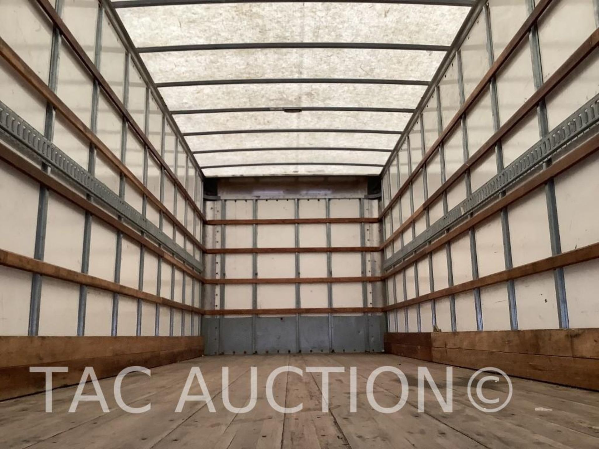 2017 International Durastar 4300 26ft Box Truck - Image 13 of 61