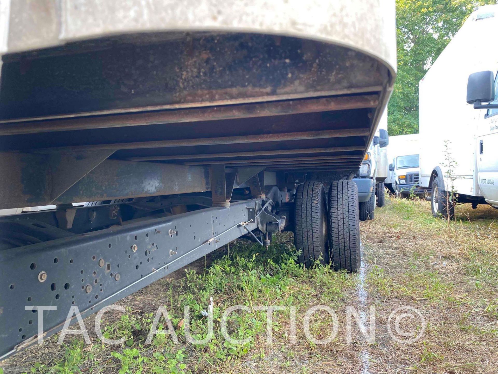 2016 Ford E-350 16ft Box Truck - Image 41 of 52