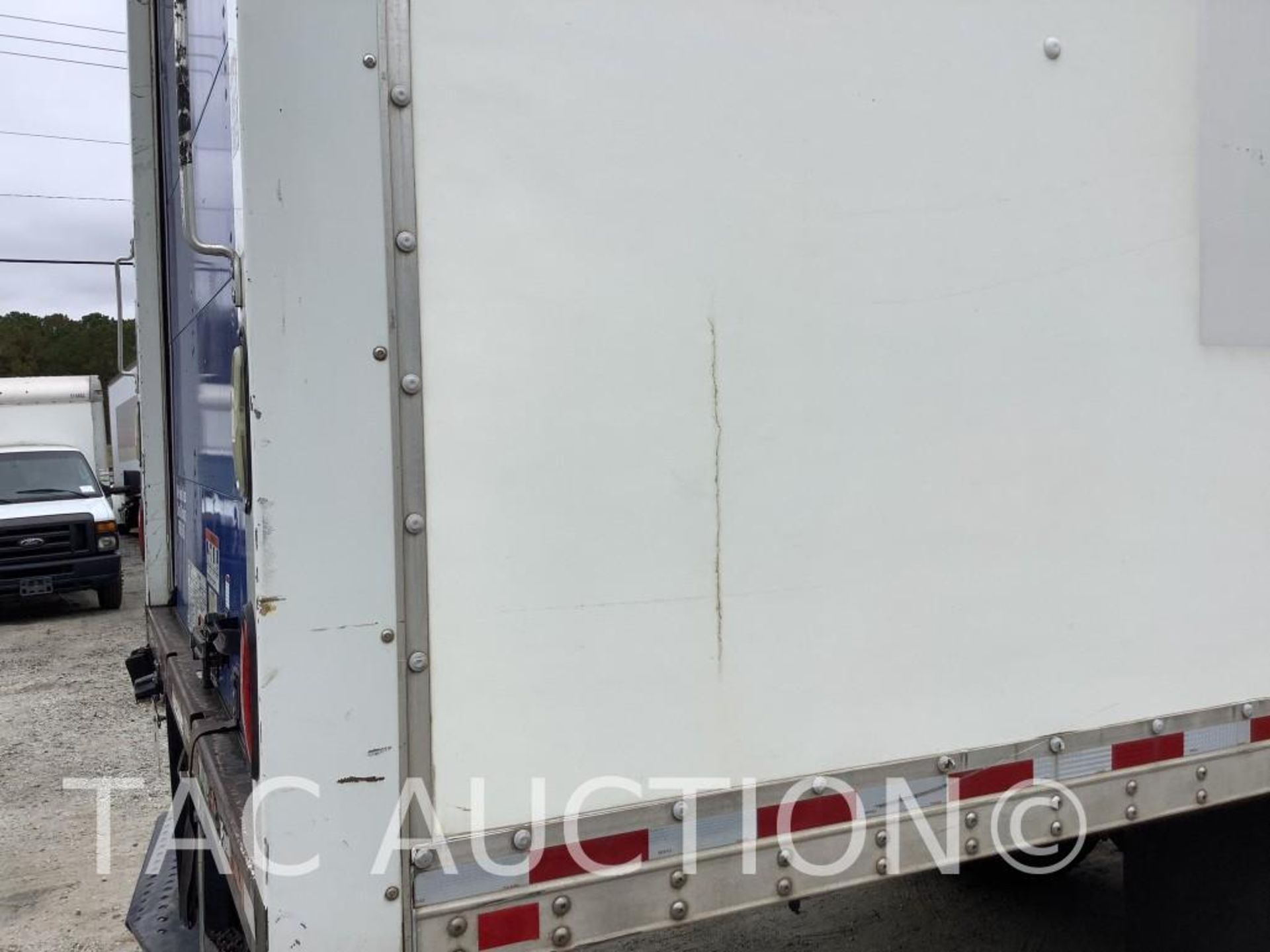 2017 International Durastar 4300 26ft Box Truck - Image 38 of 61