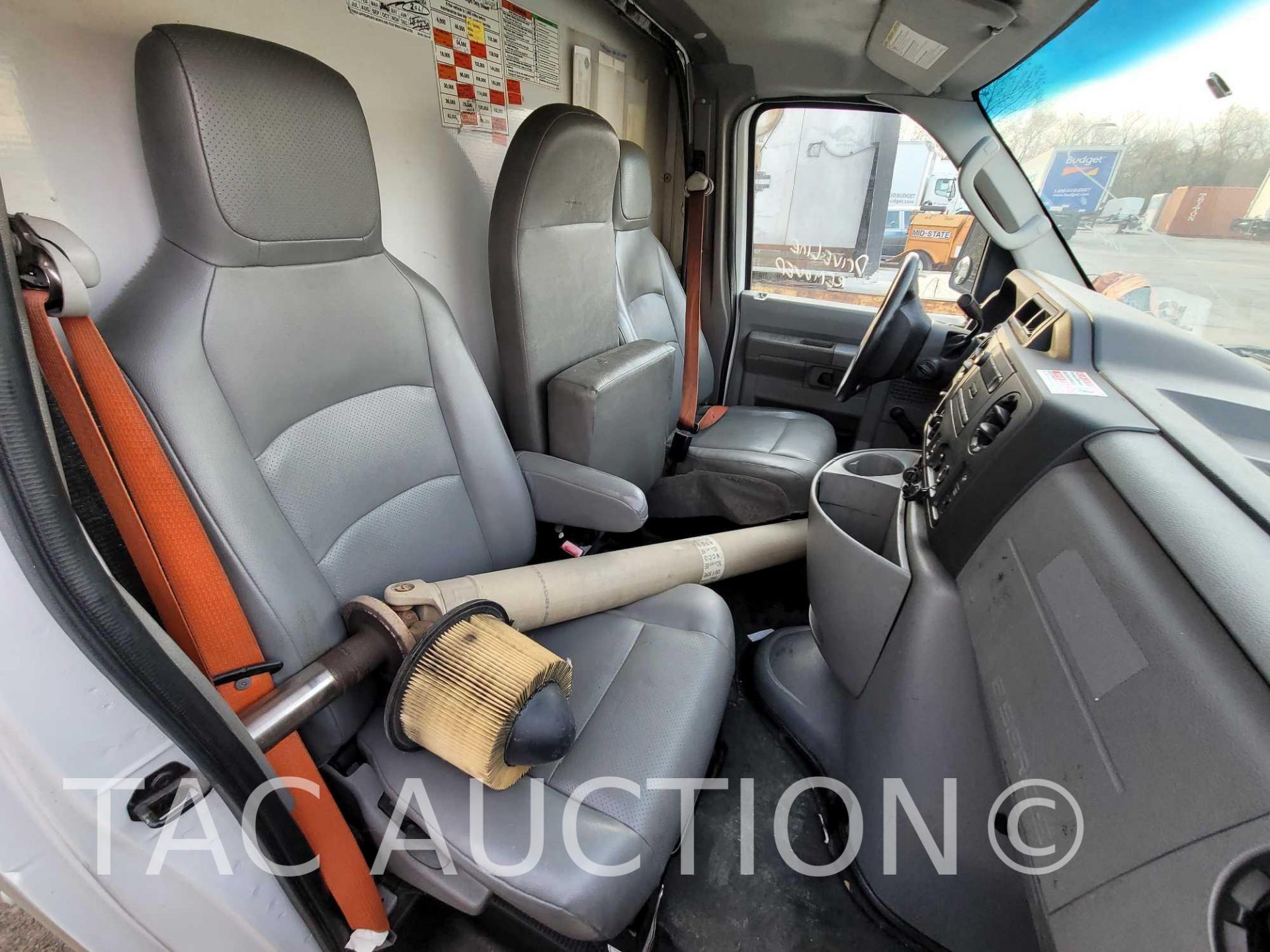 2014 Ford E-350 12ft Box Truck - Image 22 of 43
