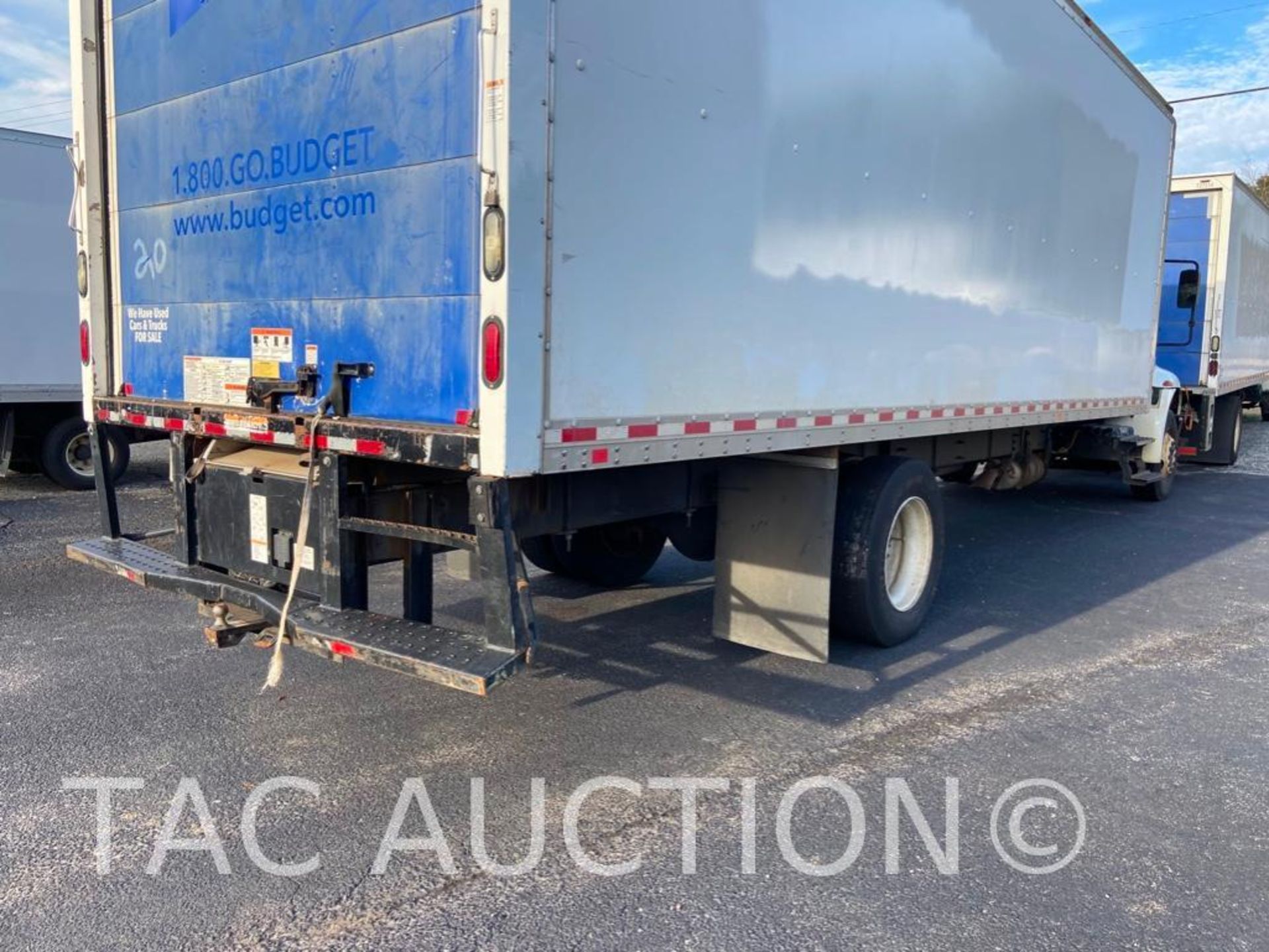 2018 International Durastar 4300 26ft Box Truck - Image 43 of 96