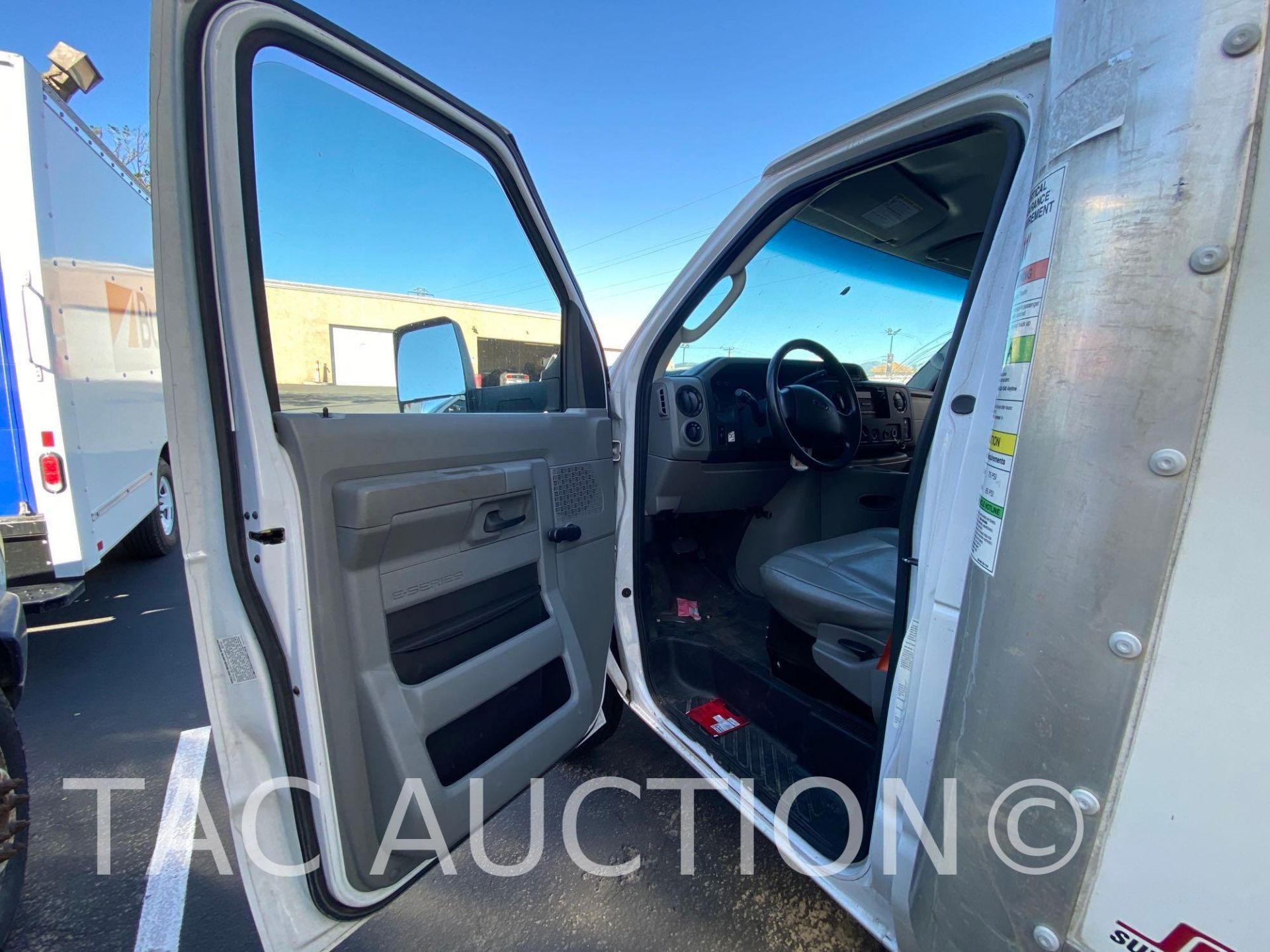 2016 Ford E-350 16ft Box Truck - Image 44 of 60