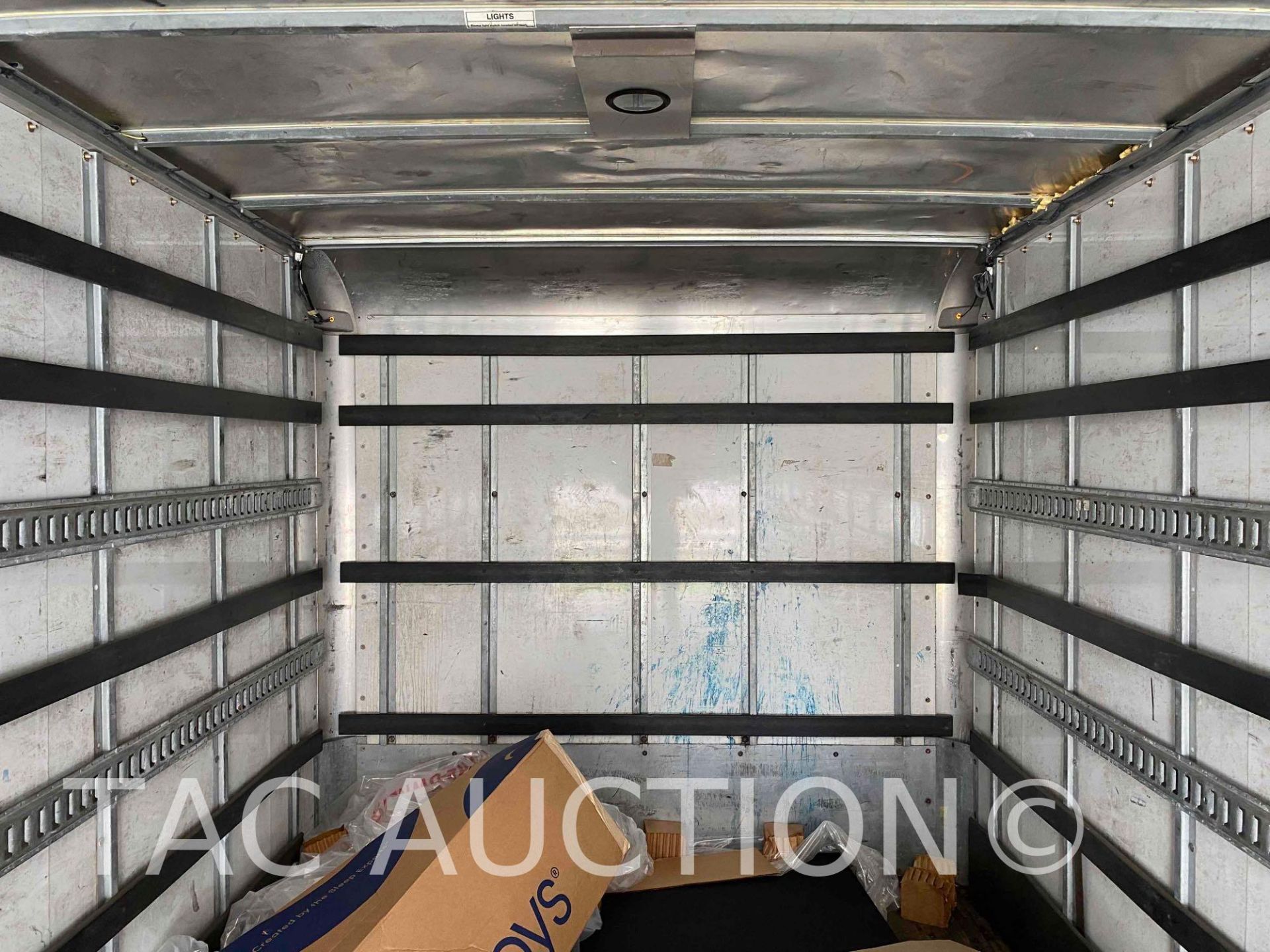2017 Freightliner M2106 26ft Box Truck - Bild 25 aus 64