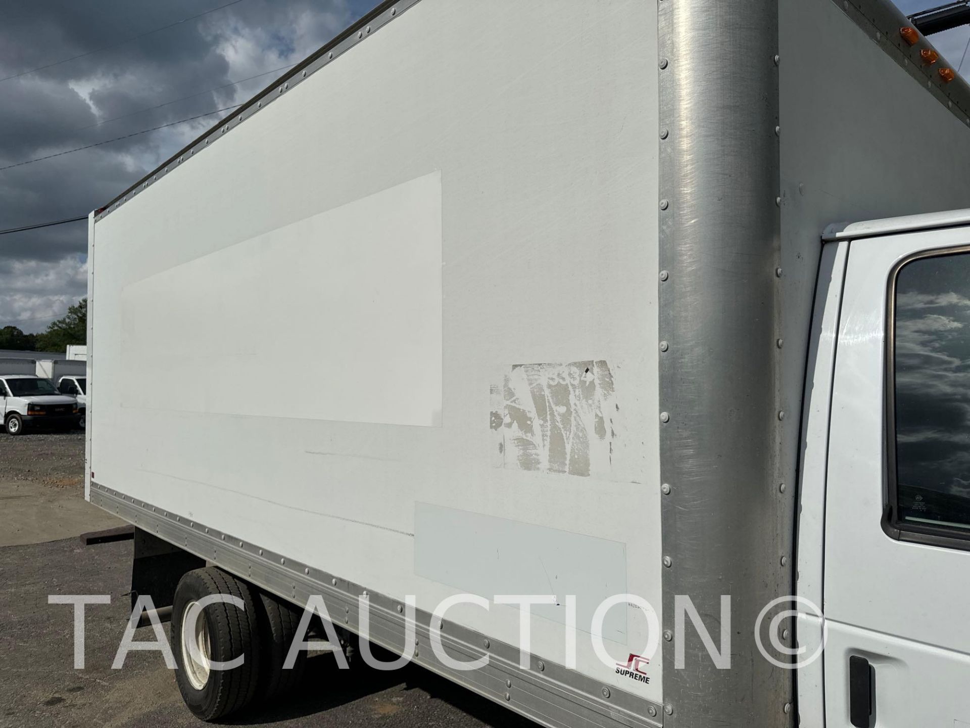 2016 Ford E-350 16ft Box Truck - Image 19 of 48