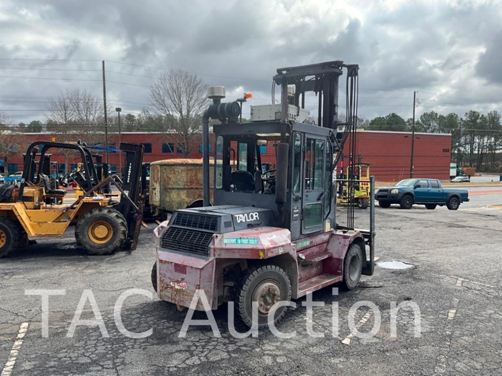 Taylor THD160 16,000lb Forklift - Image 5 of 35