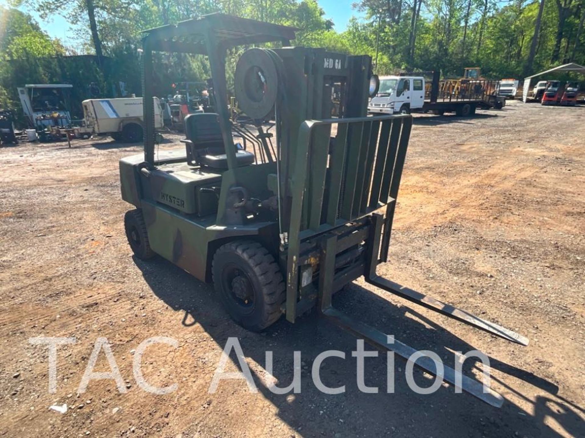 Hyster H40XL 4000lb Diesel Forklift - Image 7 of 27