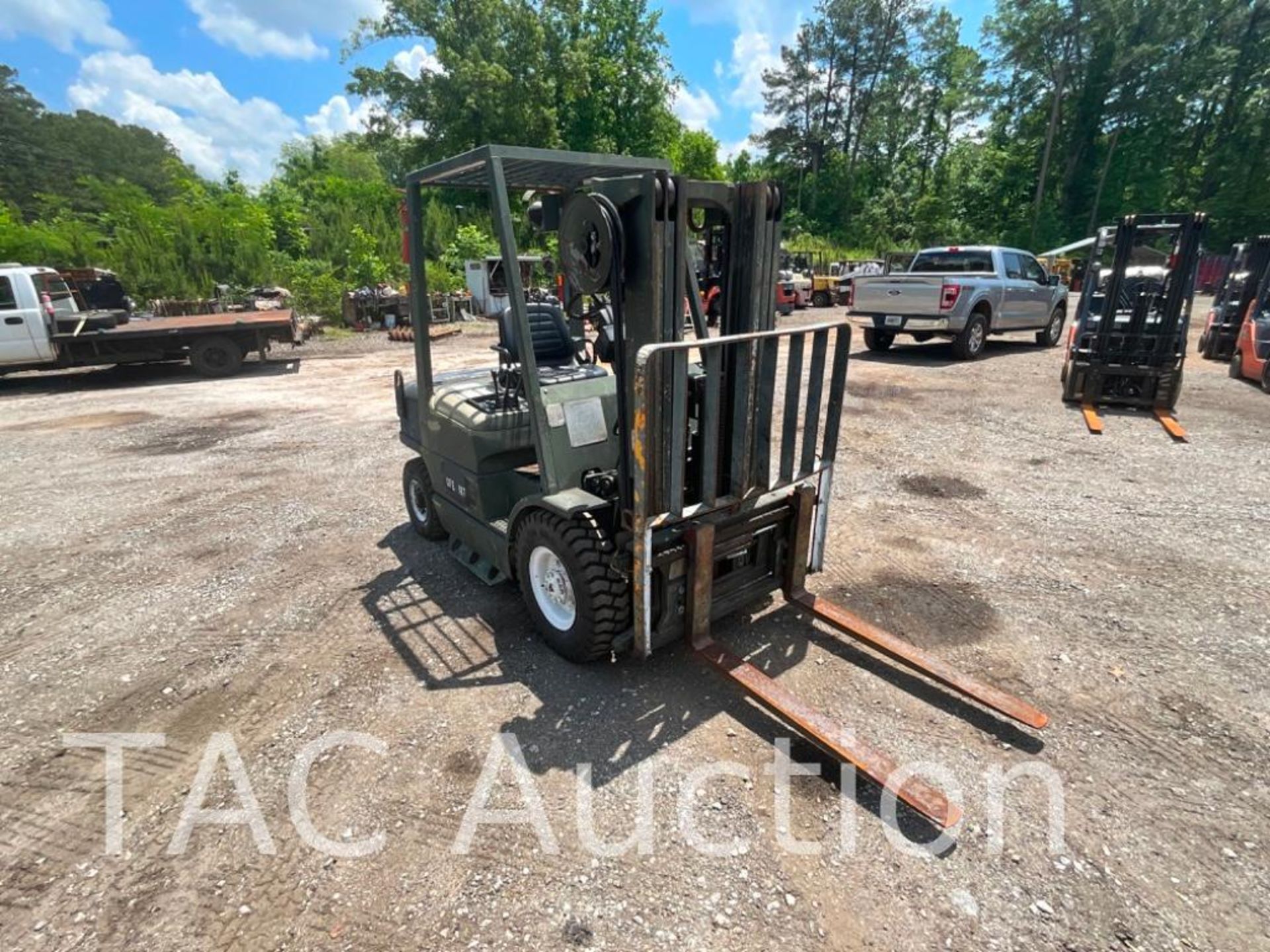 Hyster H40XM 4000lb Diesel Forklift - Image 6 of 17